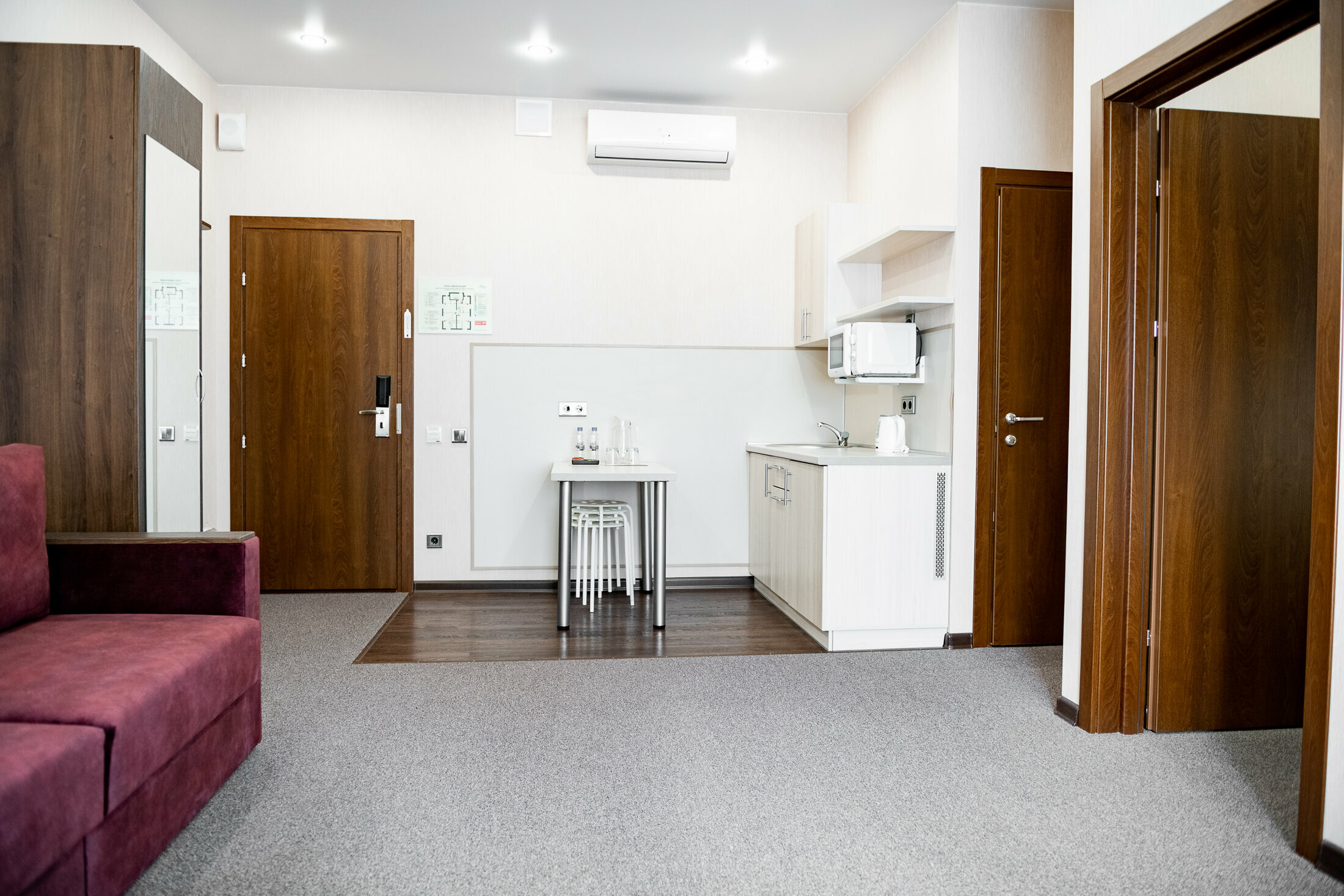 Люкс с кроватью размера «king-size» и гидромассажной ванной