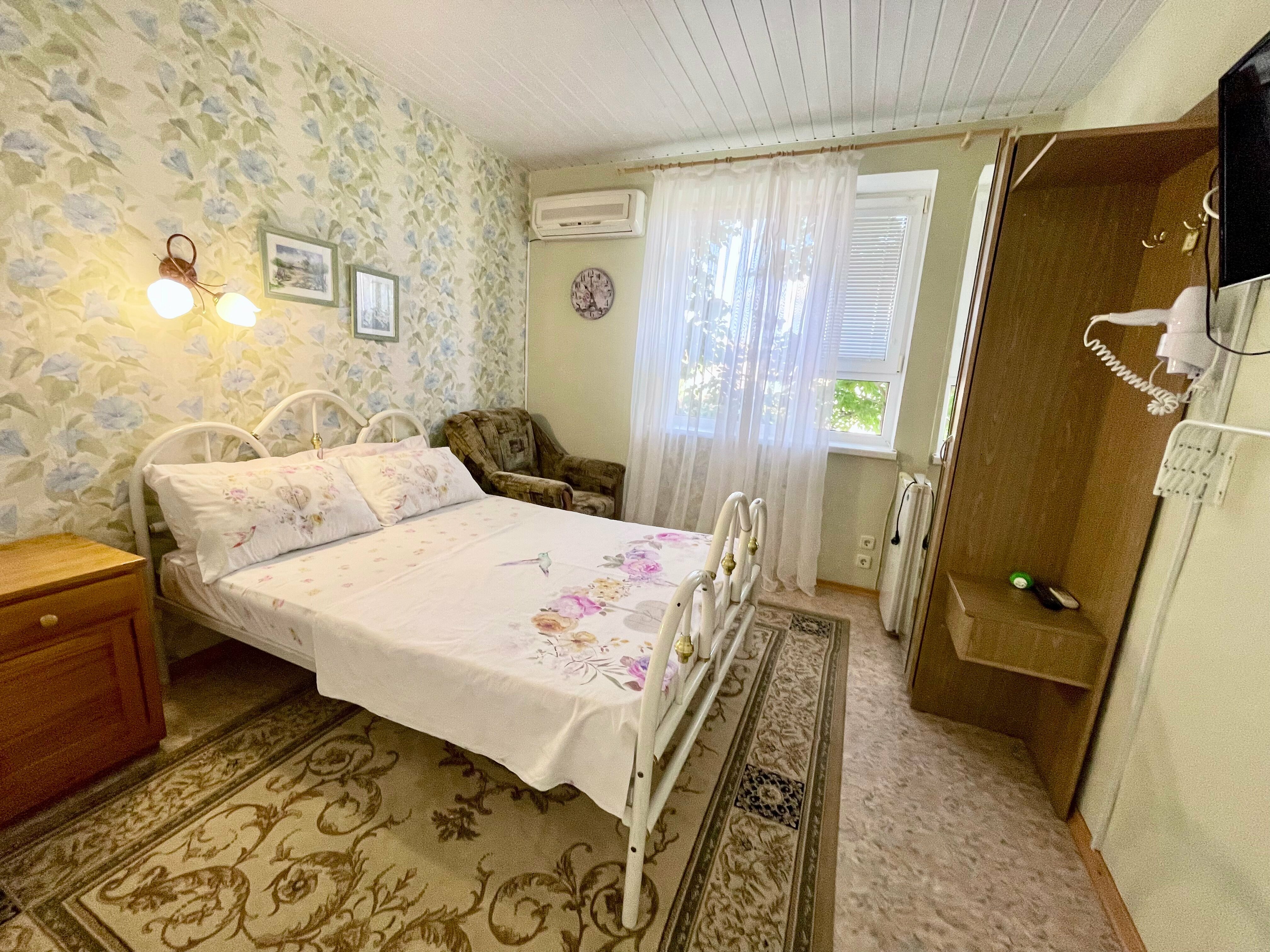 Семейный номер с видом на горы