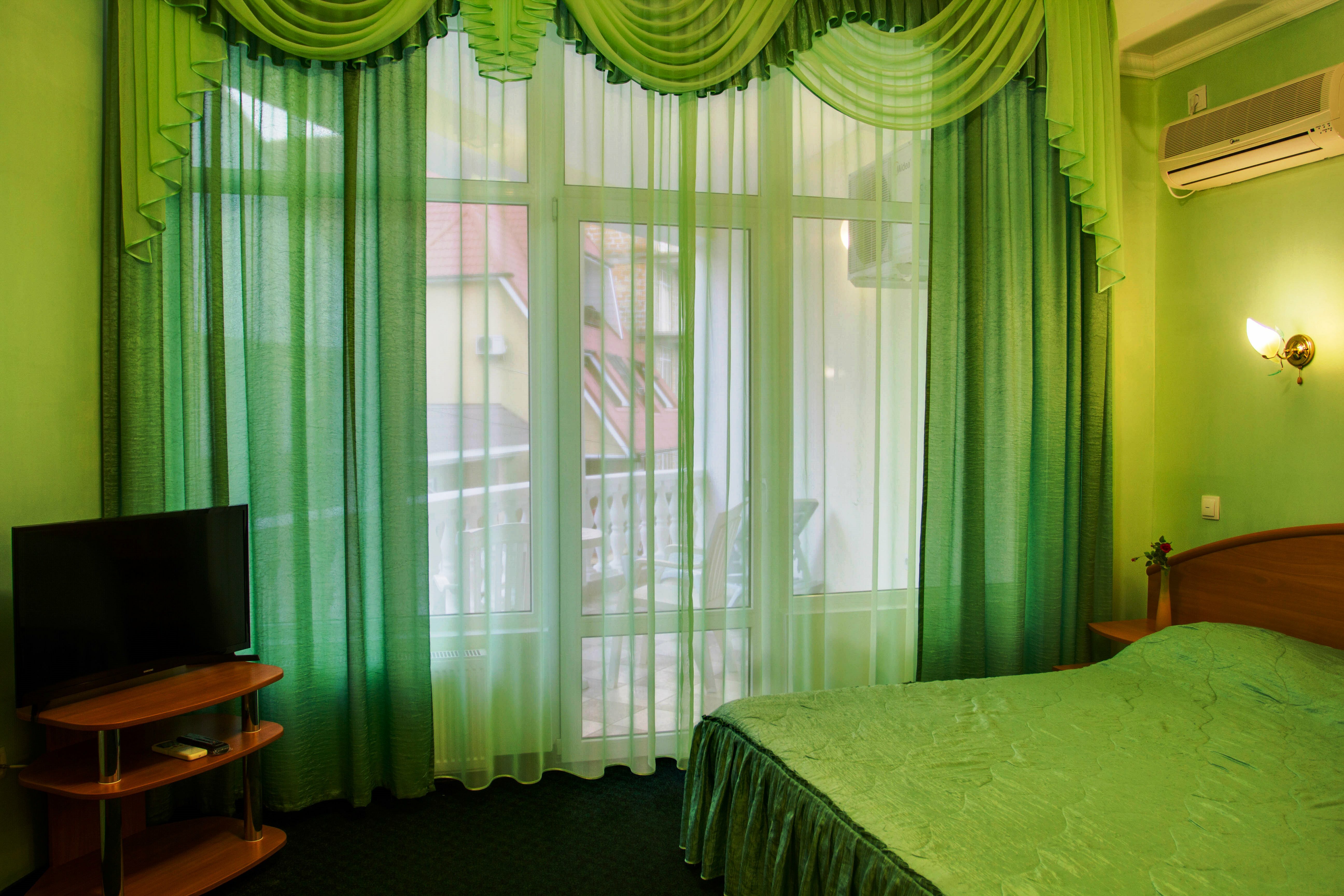 Двухместный полулюкс с террасой и видом на горы