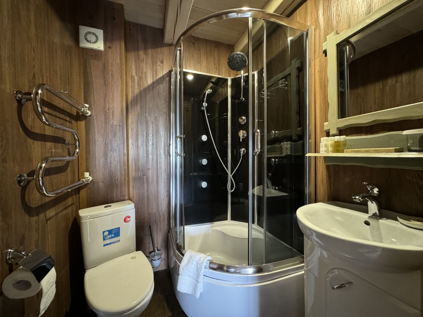 Большой двухместный номер с 1 кроватью