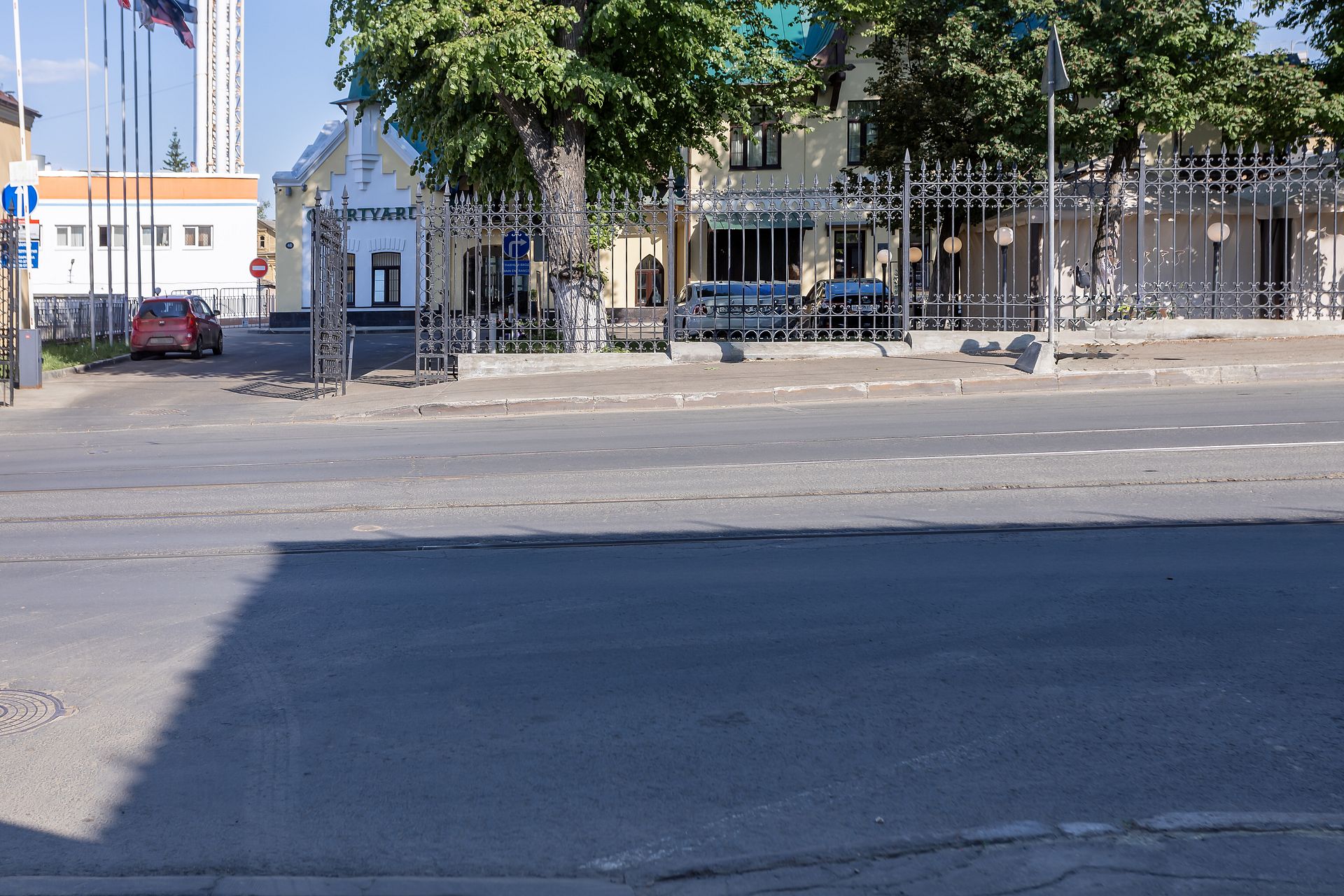 Люкс с кроватью размера «king-size» и балконом