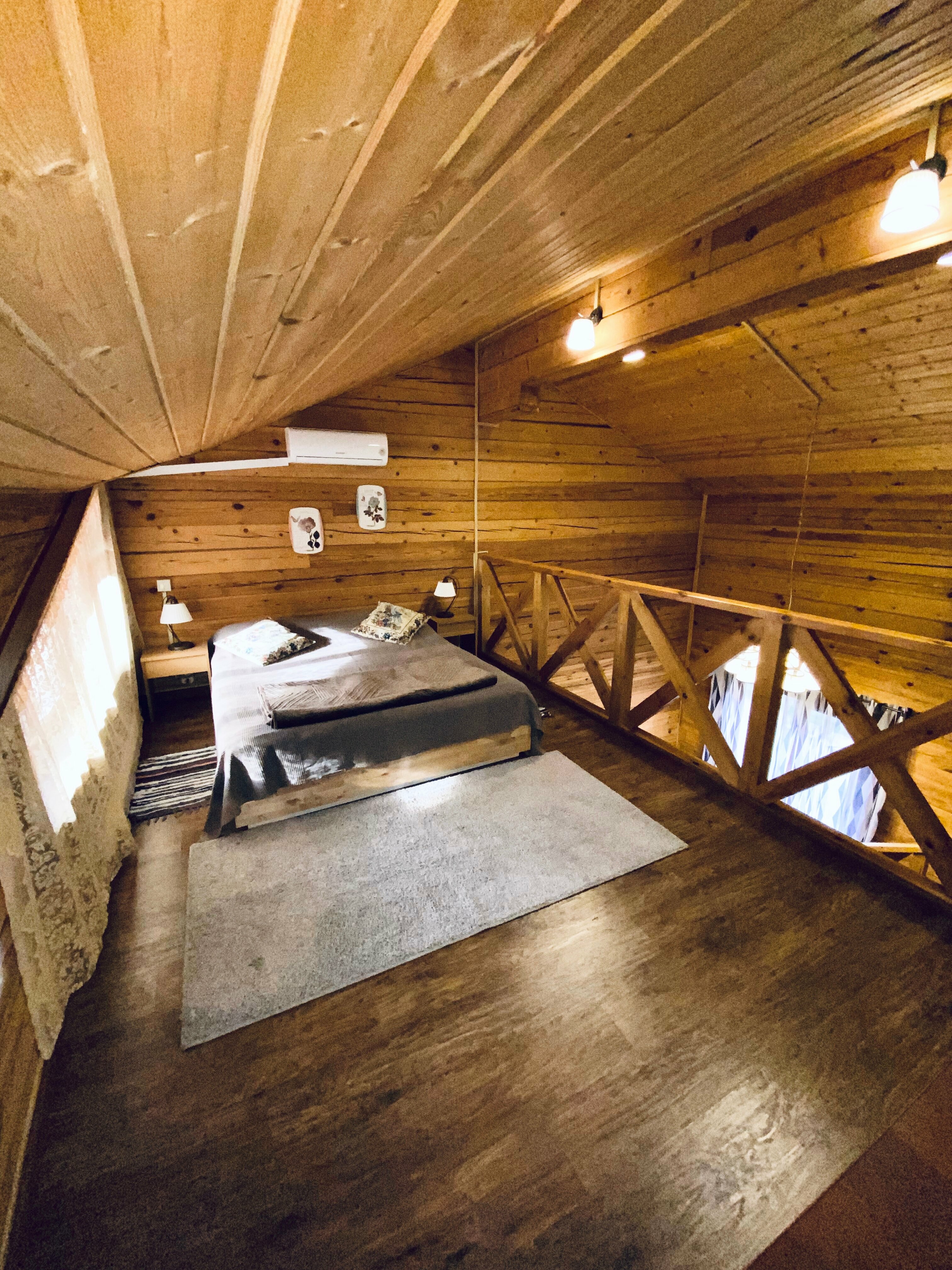 Двухуровневый четырехместный номер