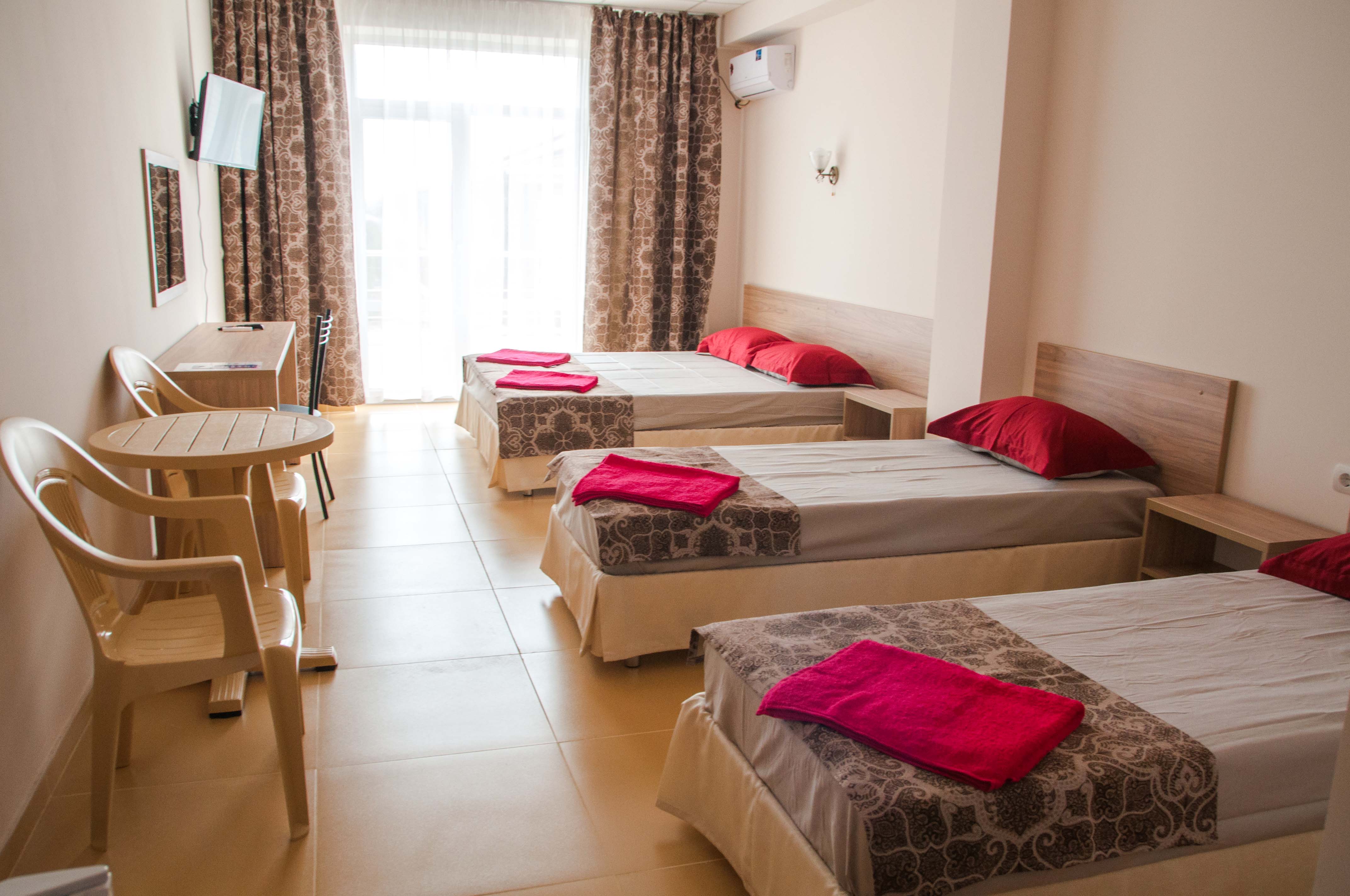 Четырехместный номер с балконом