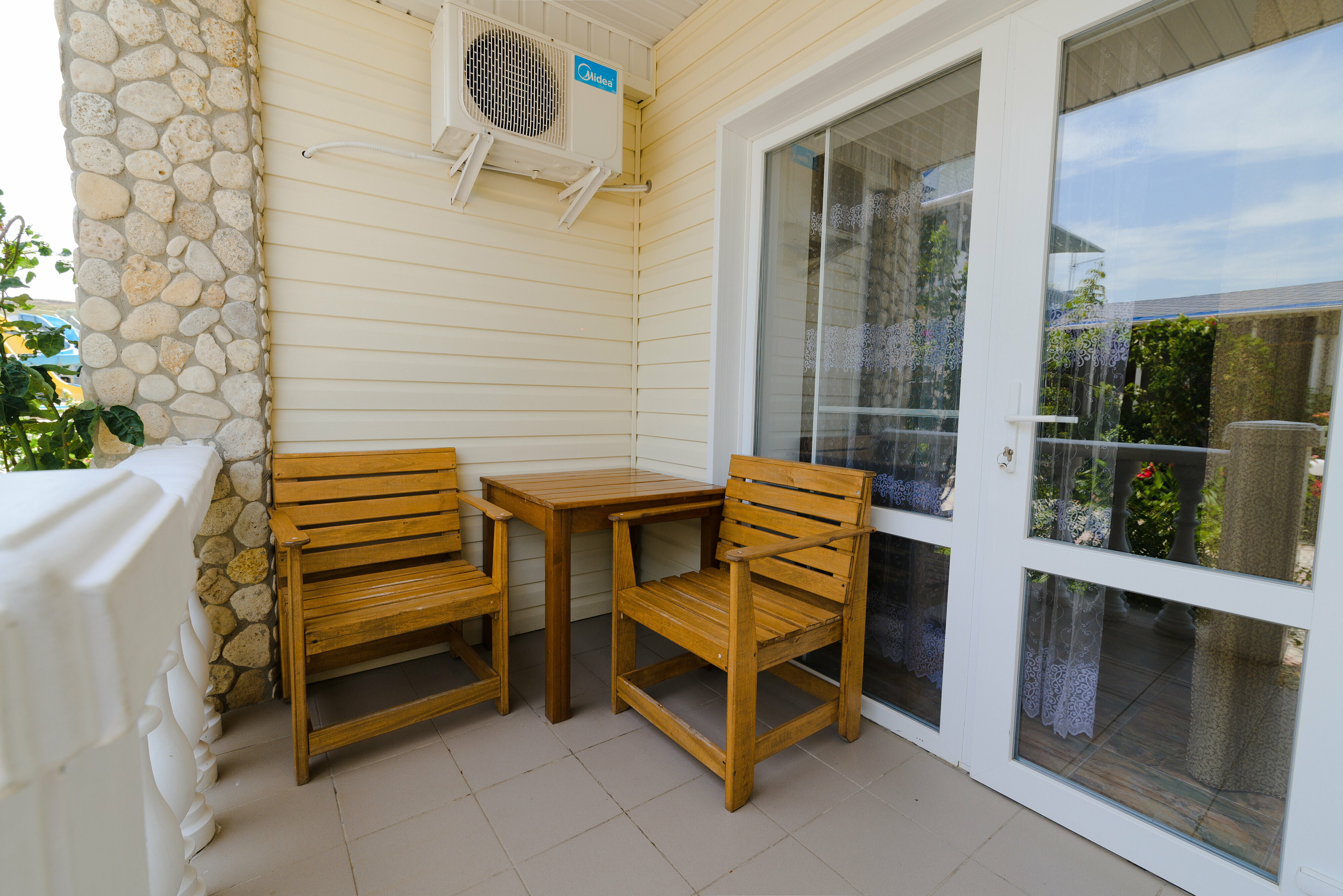 Семейный номер с террасой