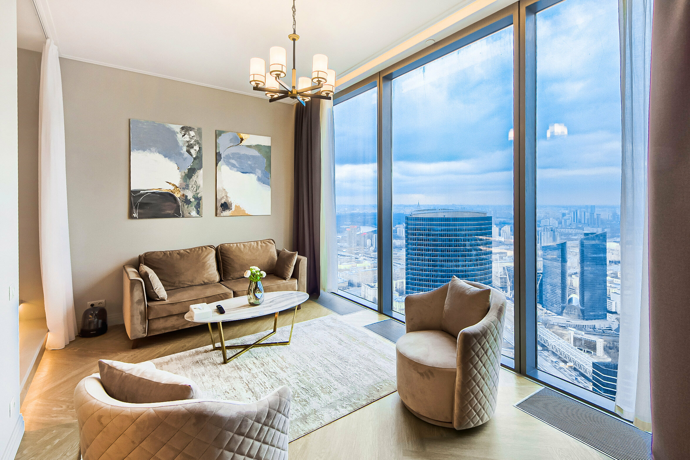 "Sky Federation Studio" — уютная и красивая студия на 75-м этаже  башни Федерация "Восток" с уникальным видом на город и башни "Сити".