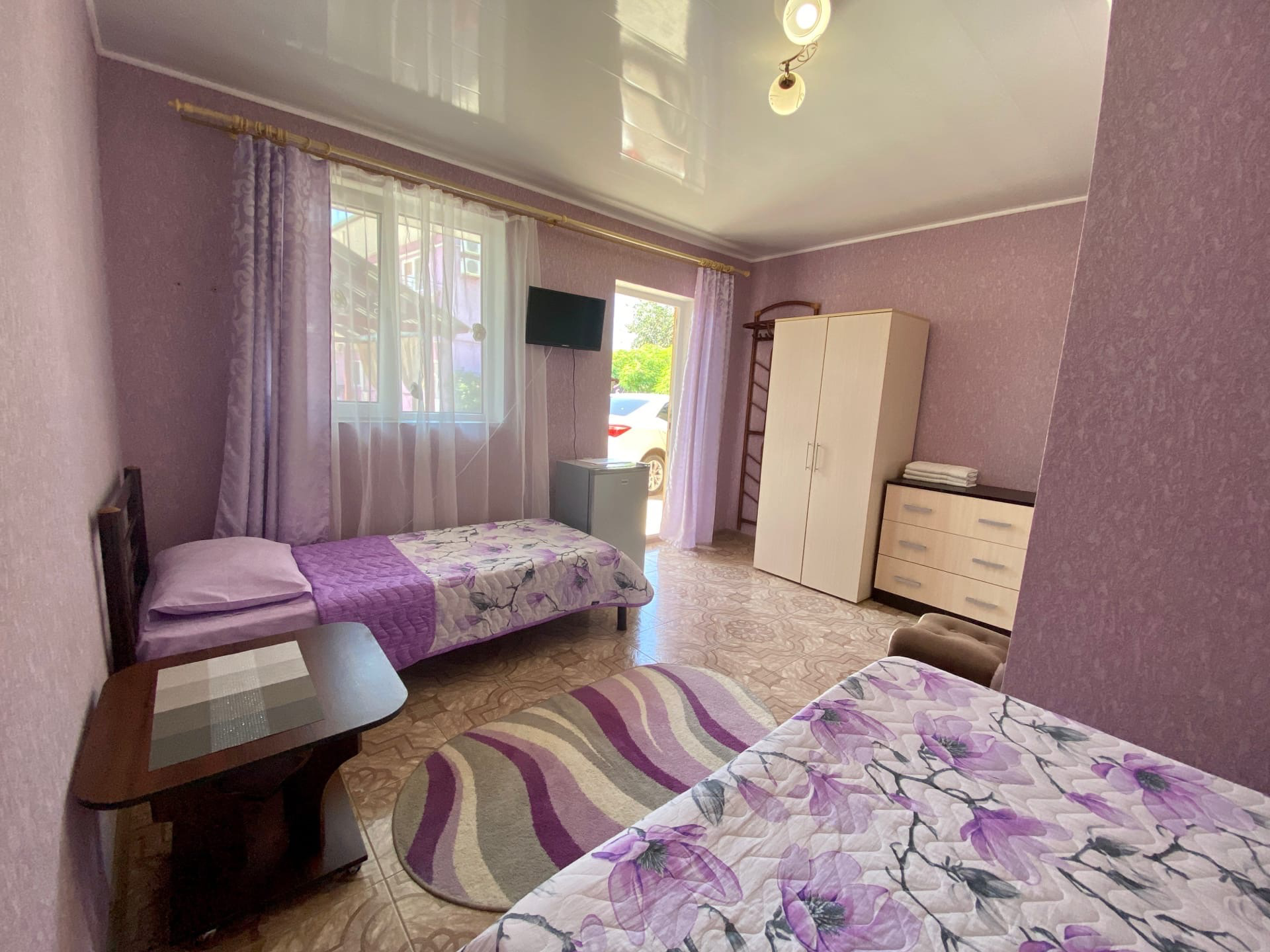 Трехместный номер «Комфорт» с душем