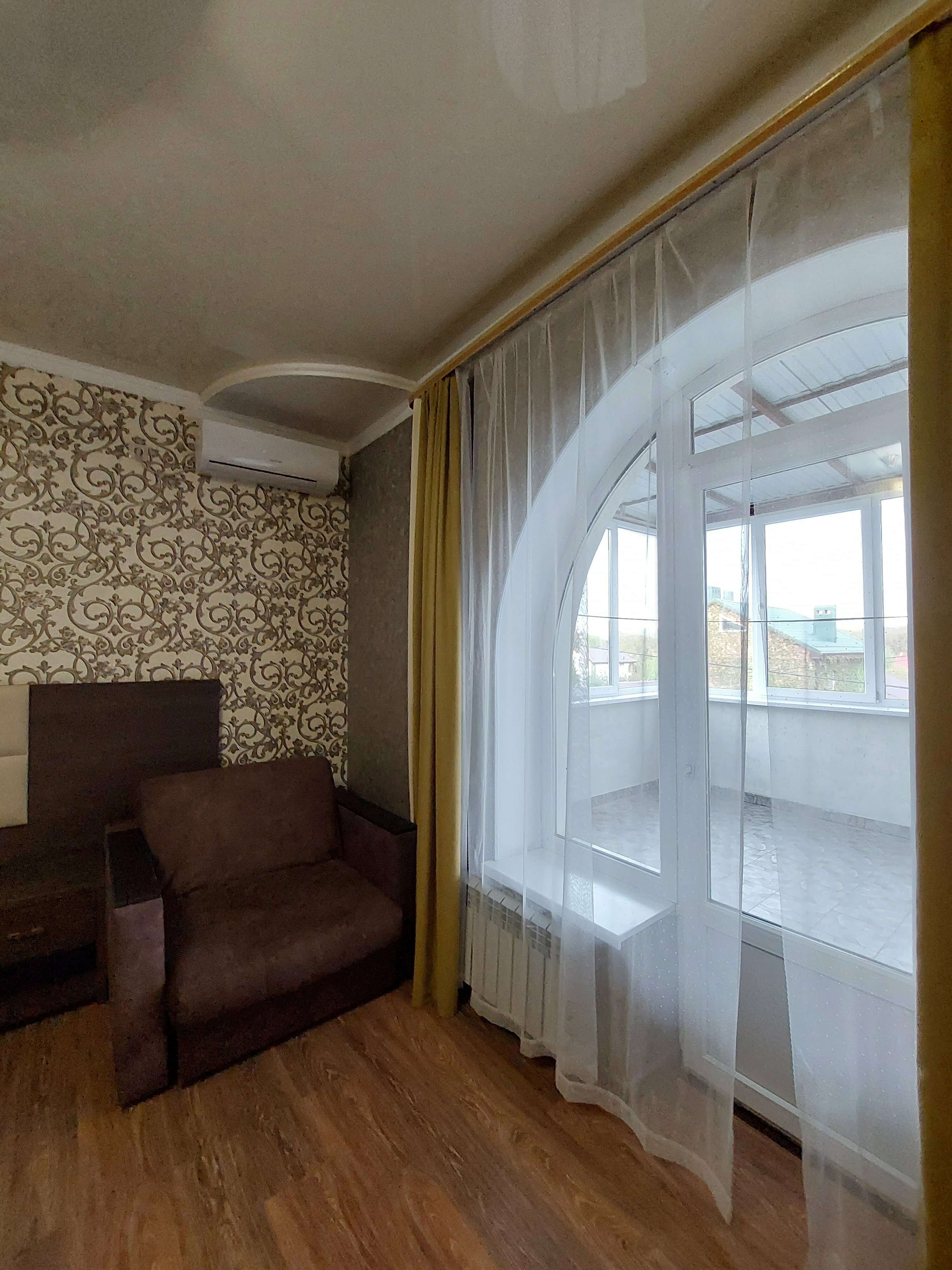 Семейный номер с балконом