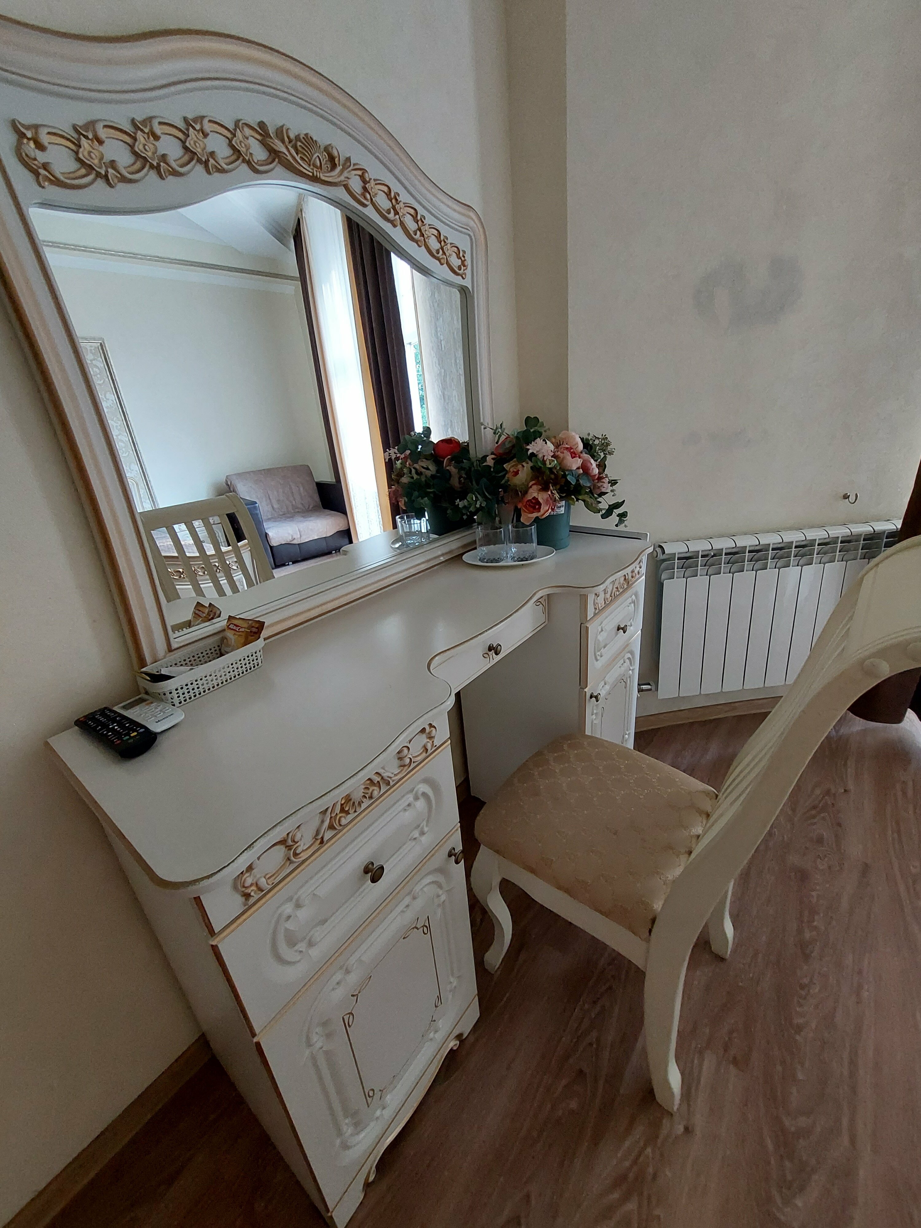 Трехместный номер с окном