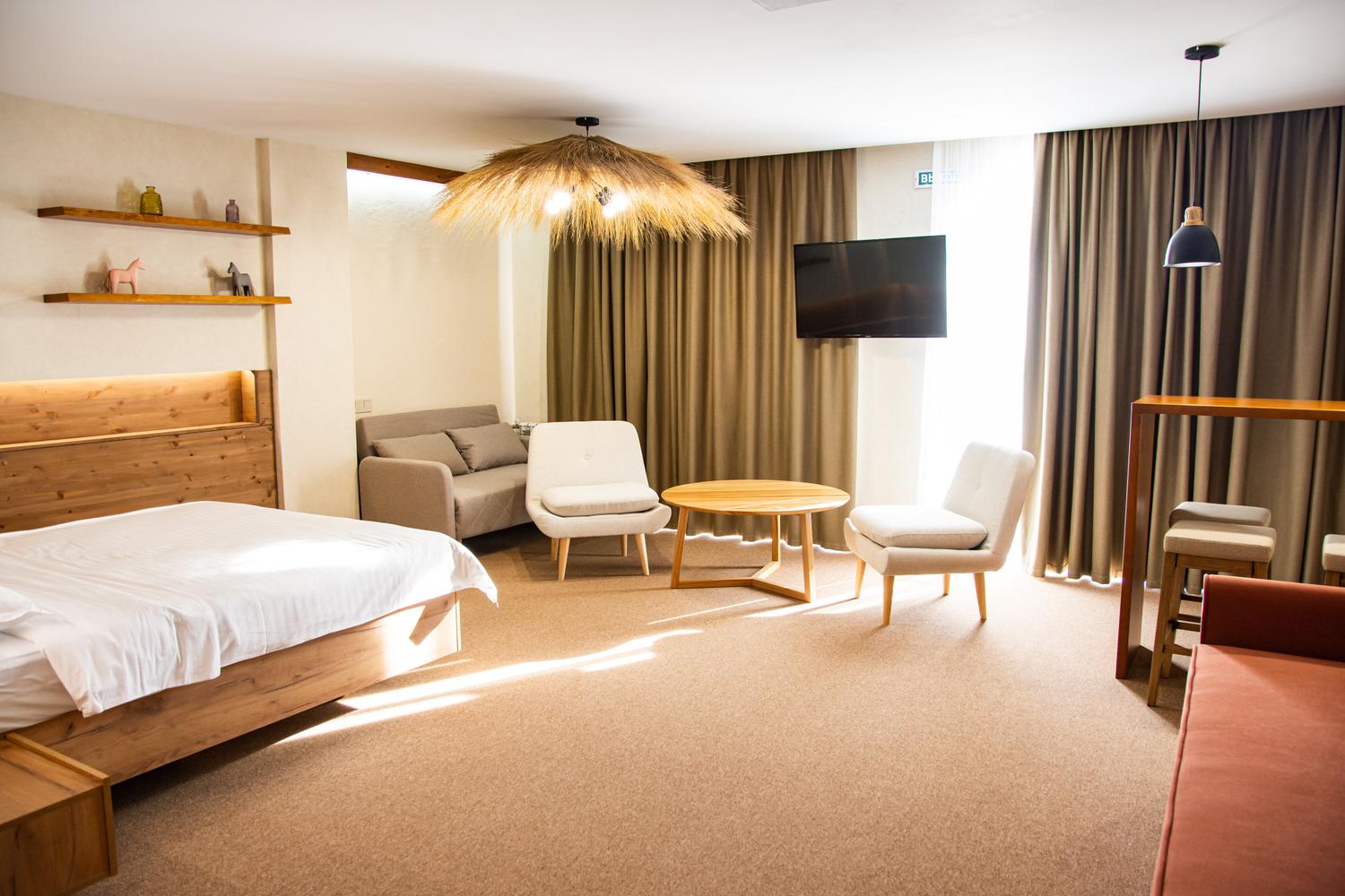 Семейный номер с балконом