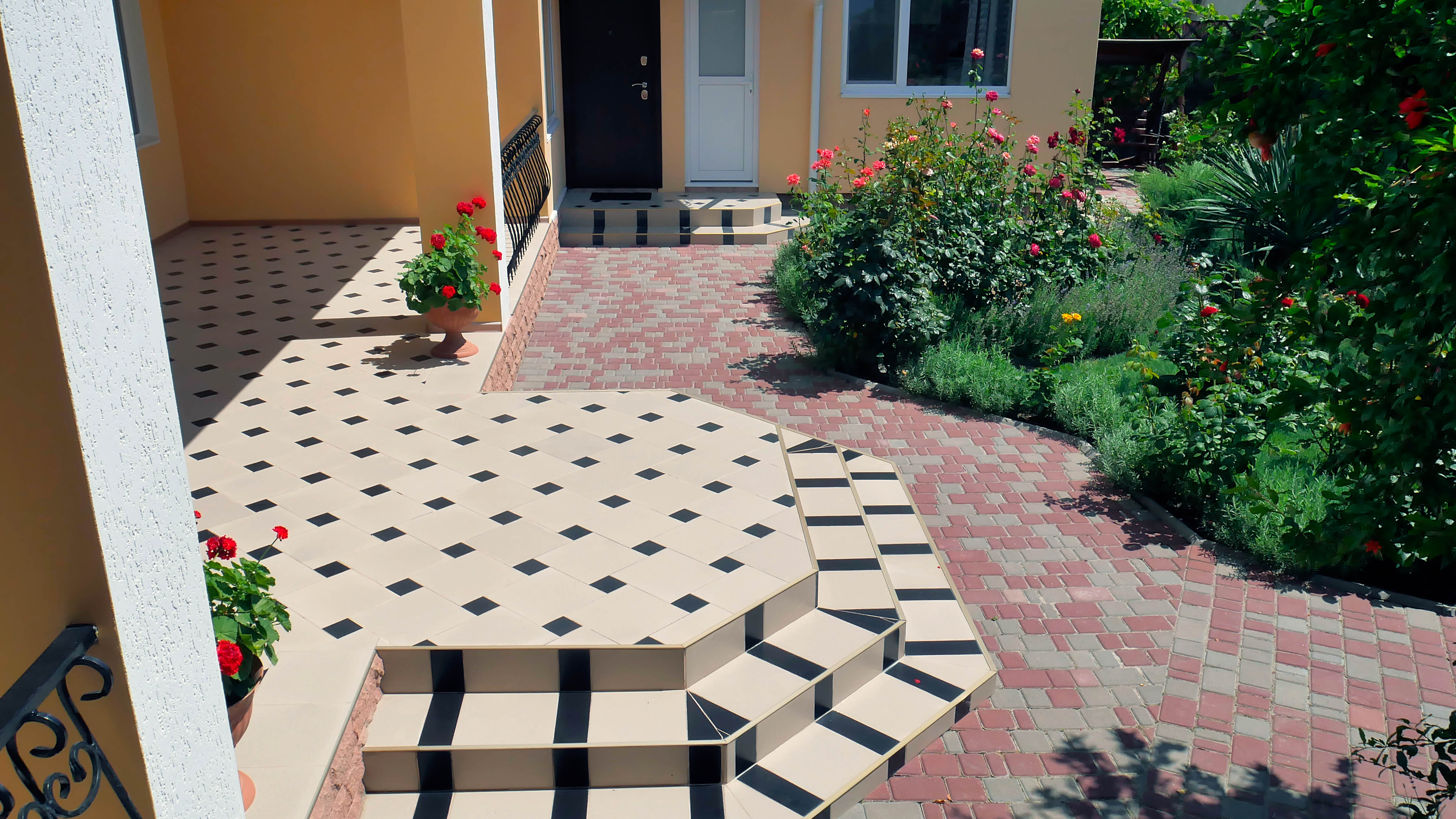 Cемейный номер с собственной ванной комнатой