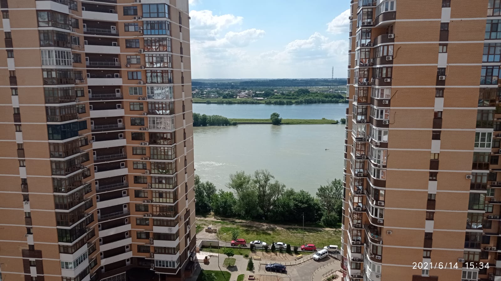 Четырехместный номер с видом на озеро