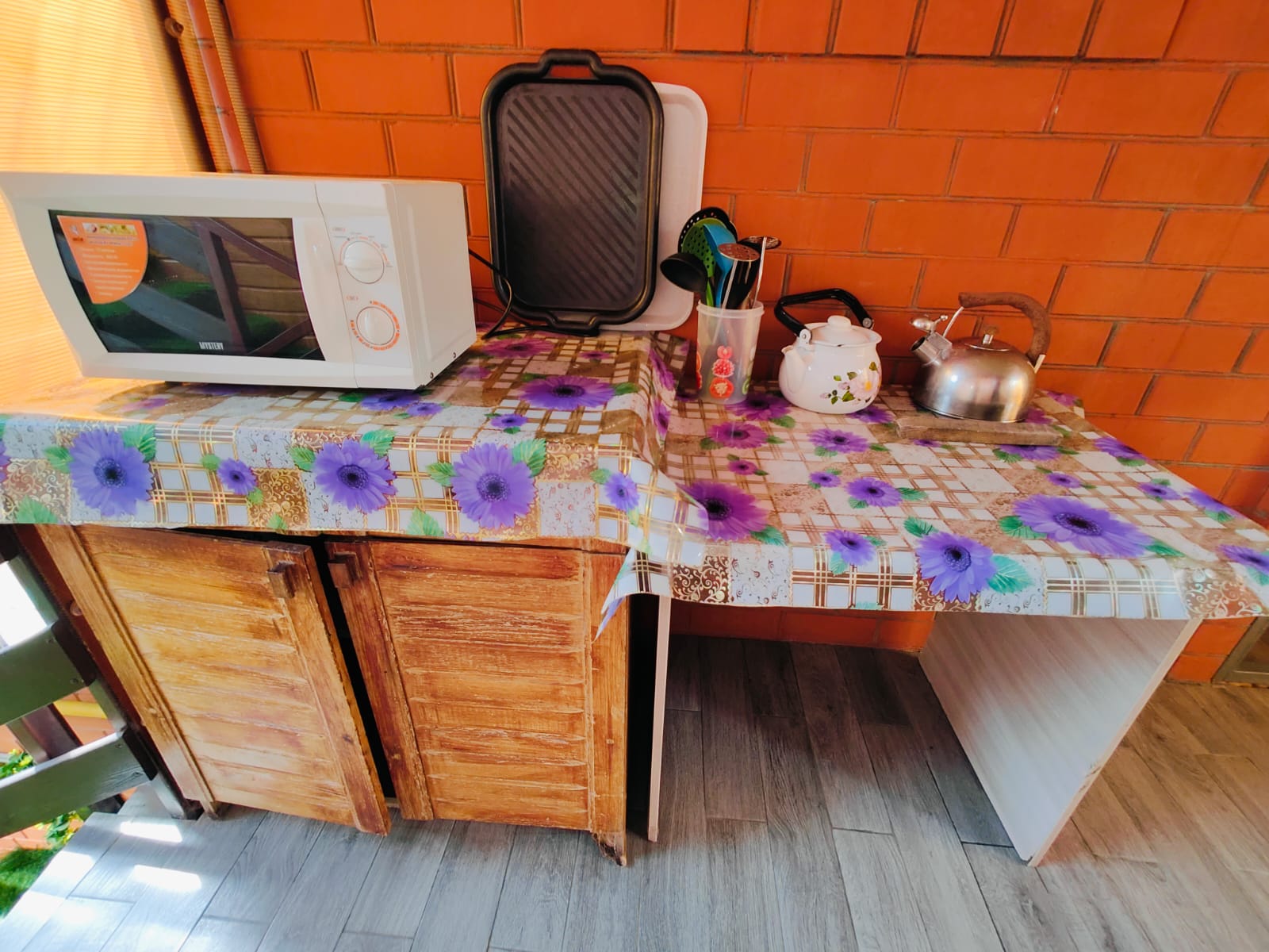 Семейный номер с общей ванной комнатой