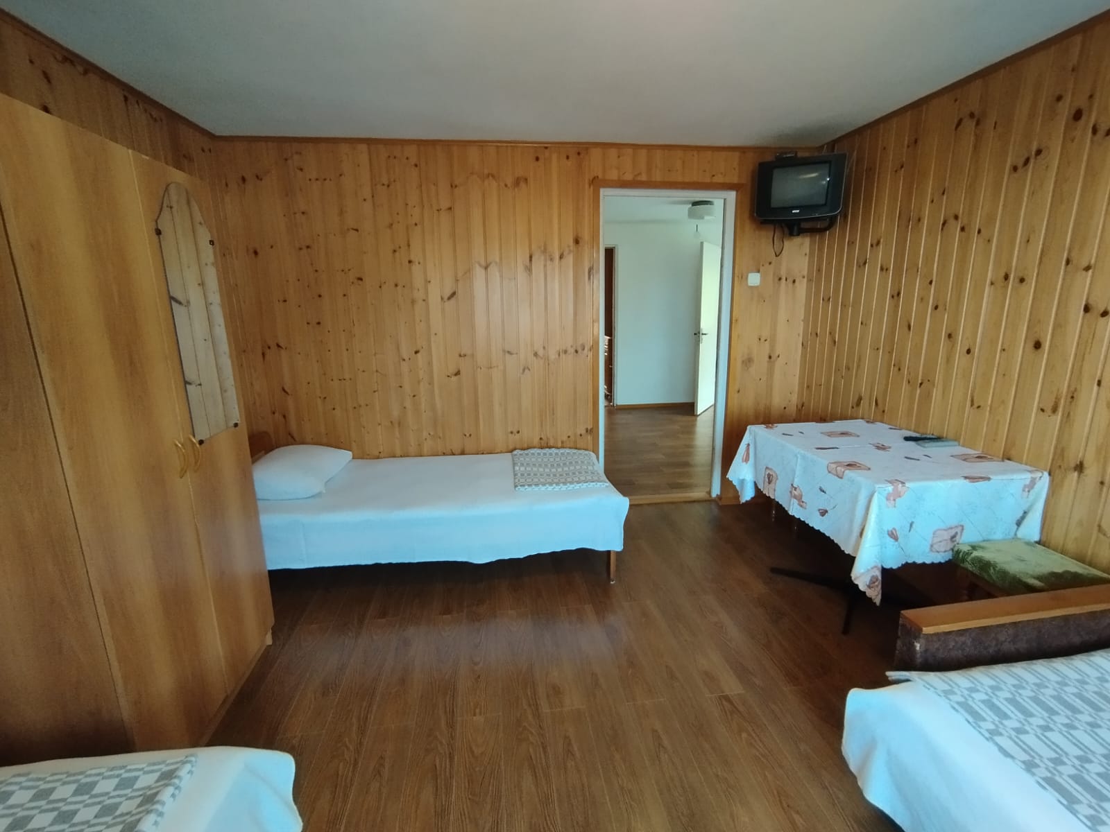 Четырехместный номер эконом-класса