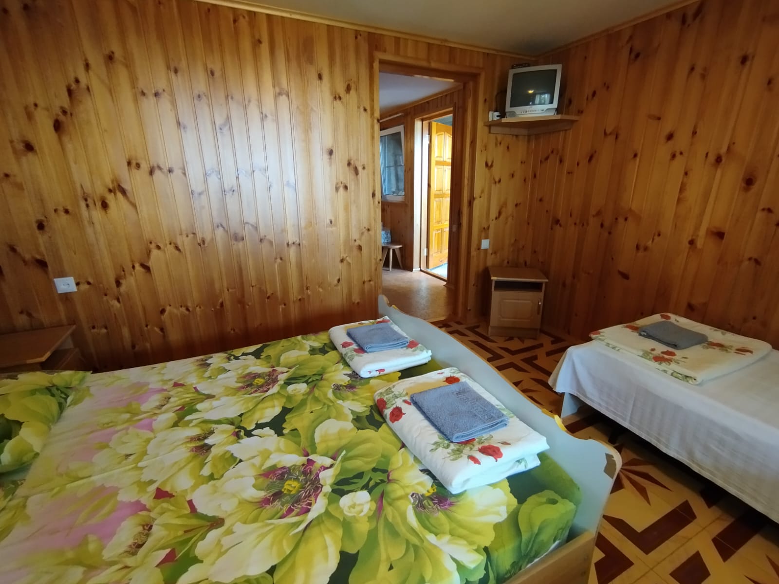 Улучшенный трехместный номер с видом на море