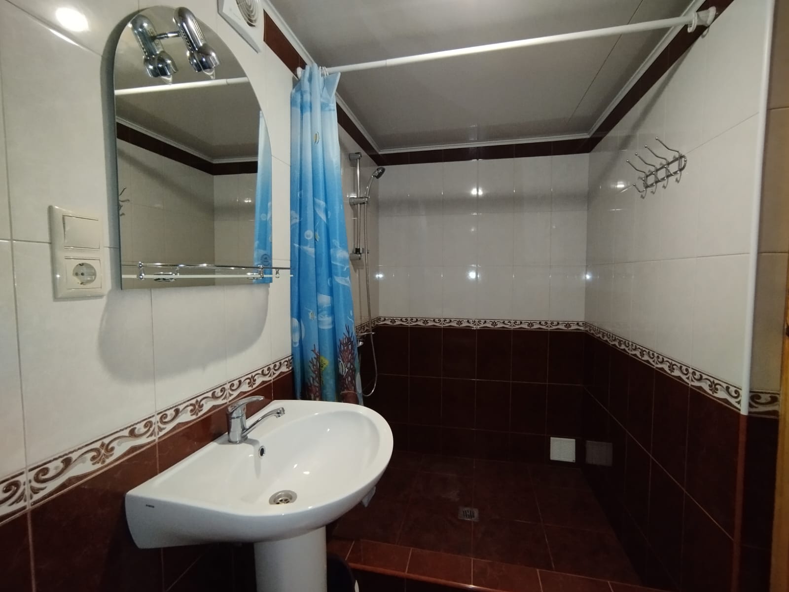 Улучшенный трехместный номер с видом на море