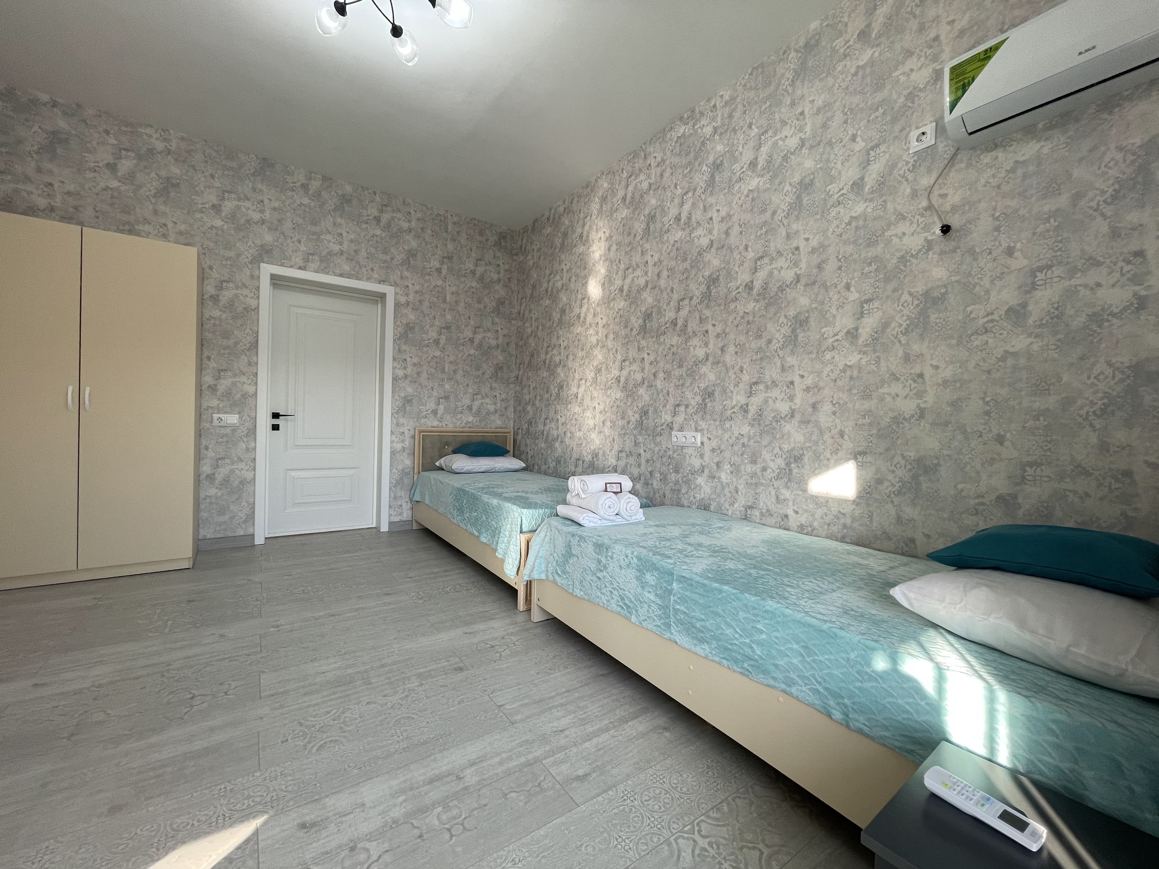 Семейный номер с балконом