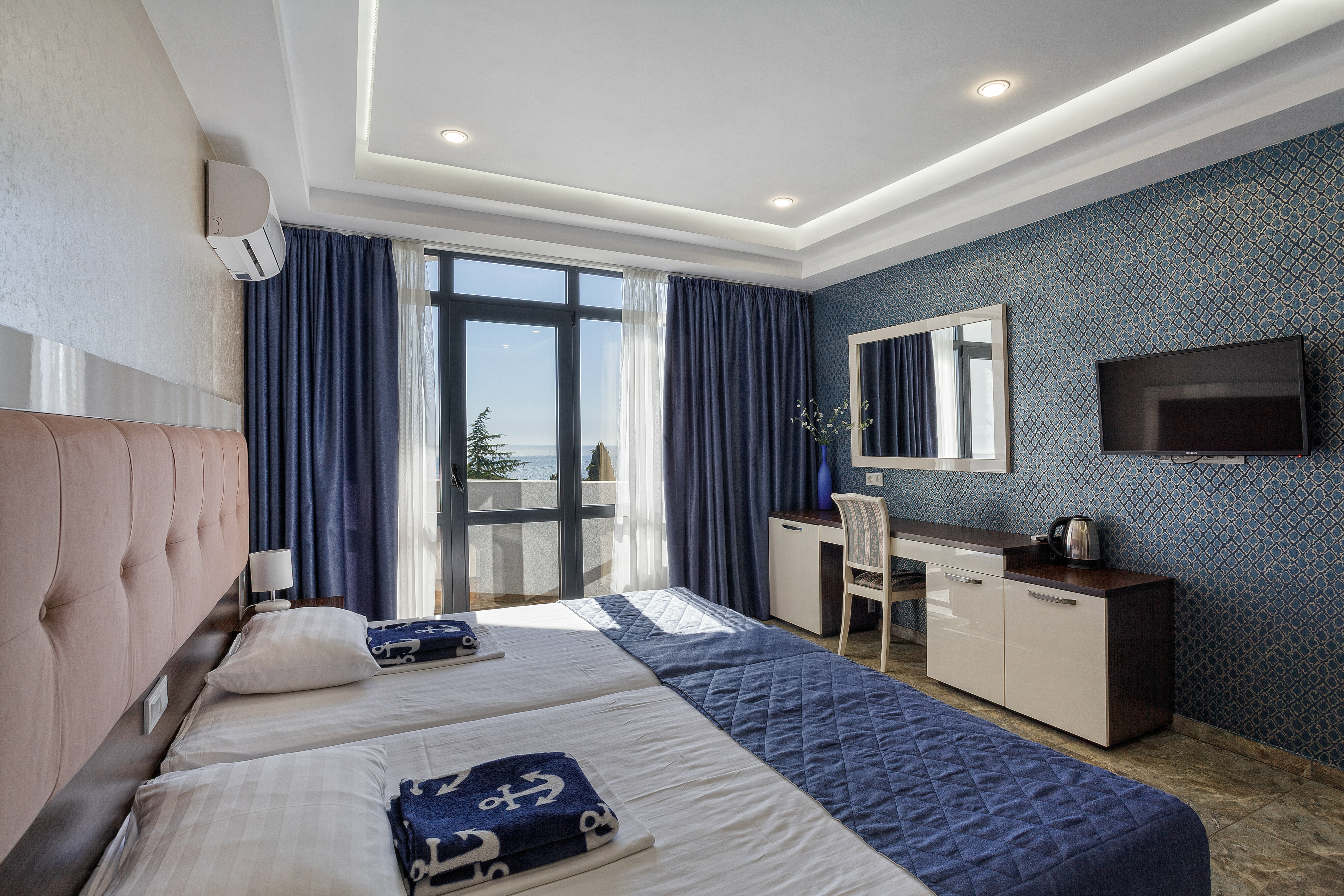 Номер-студия с видом на море