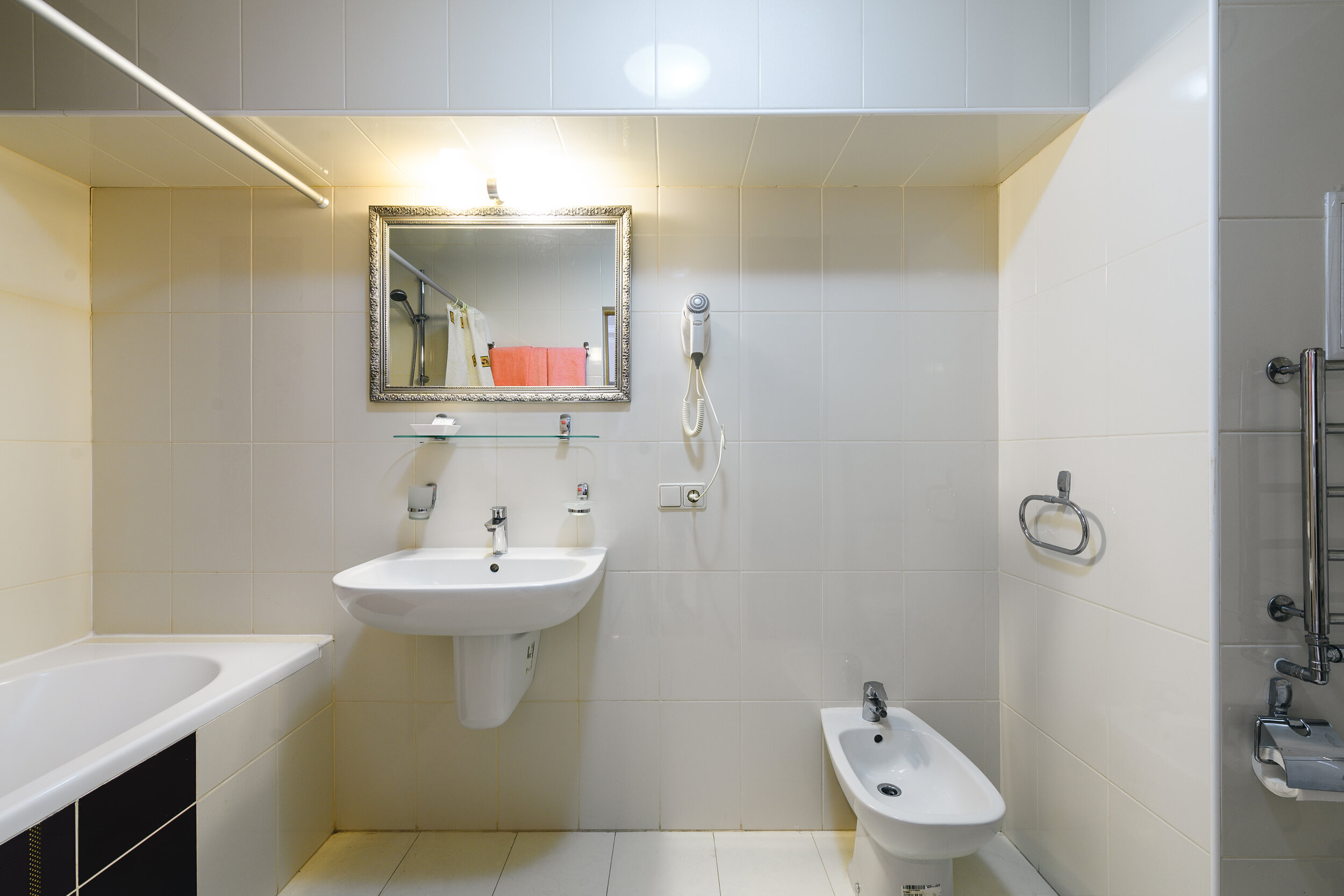 7 Полулюкс без балкона, вид на бассейн, мини кухня