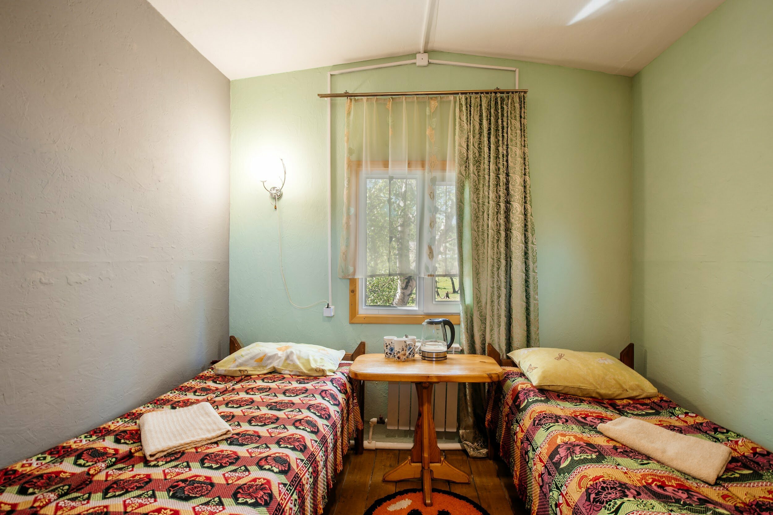 Трехместный номер с основными удобствами