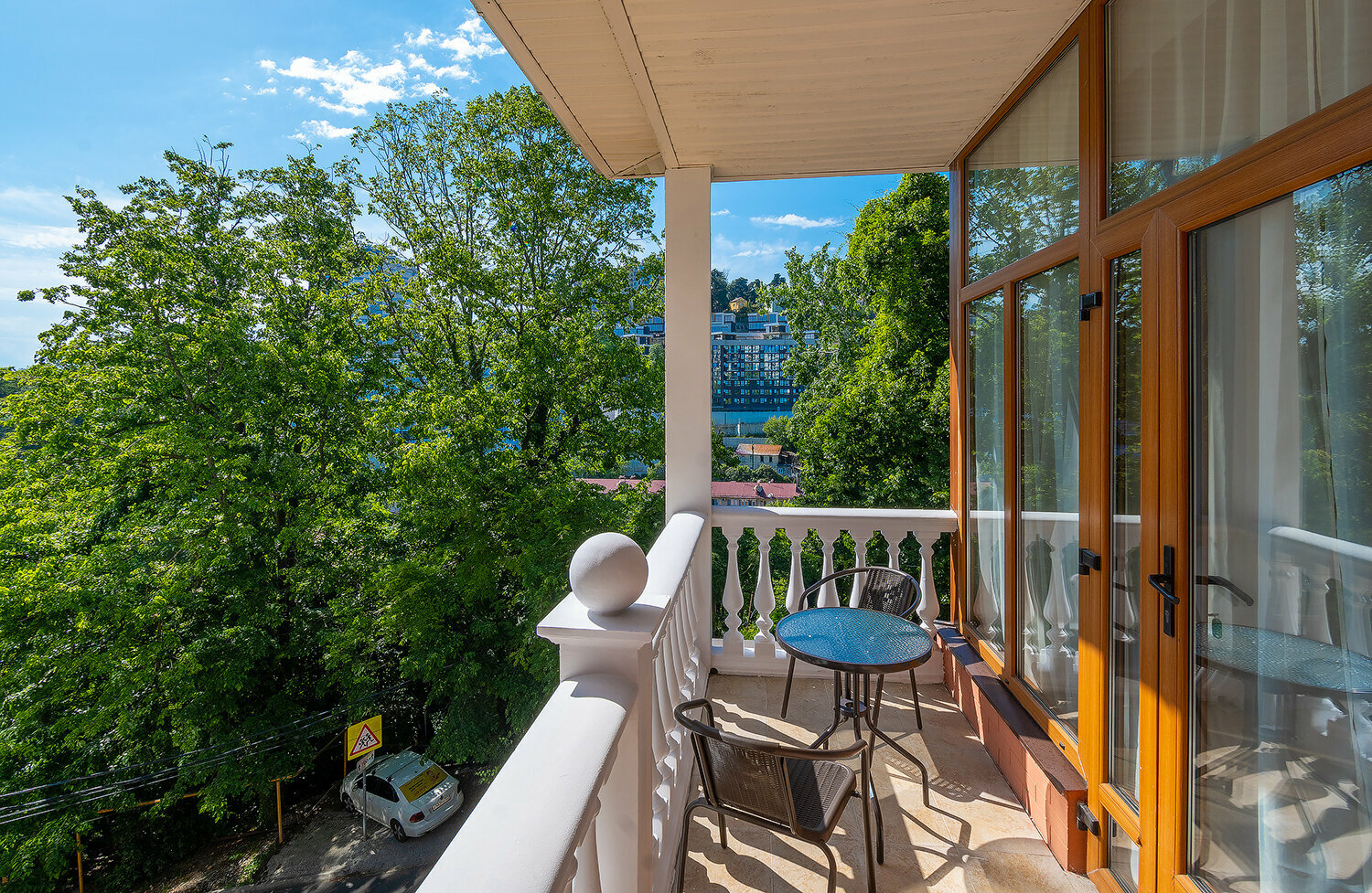 Апартаменты с балконом