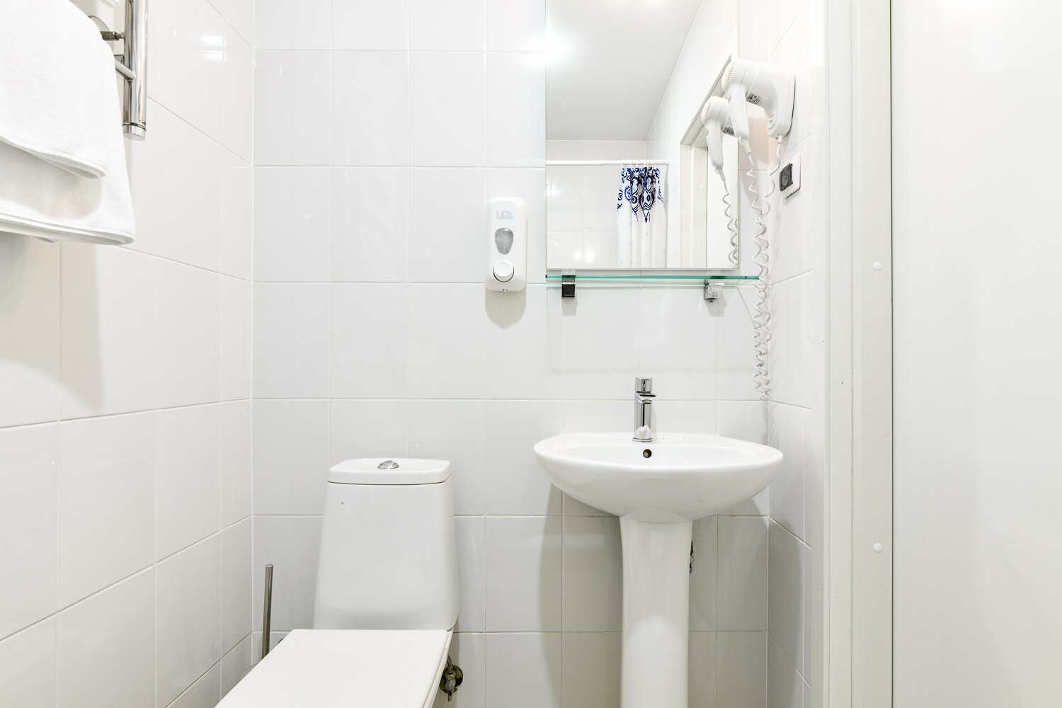 Улучшенный номер с кроватью размера «king-size» или 2 отдельными кроватями