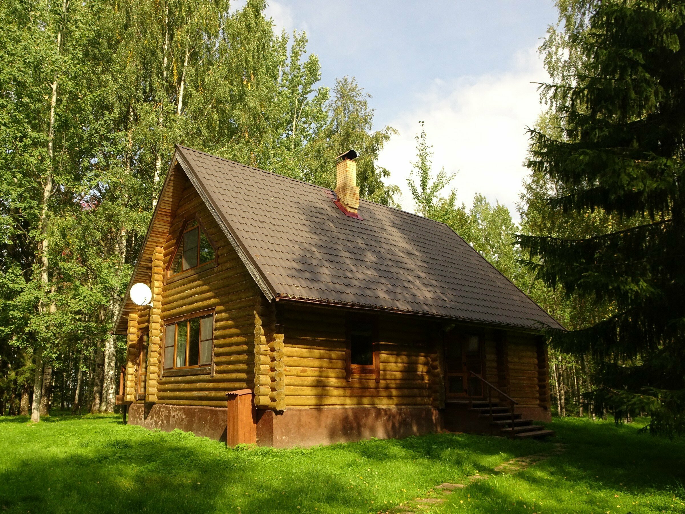 Коттедж с видом на лес