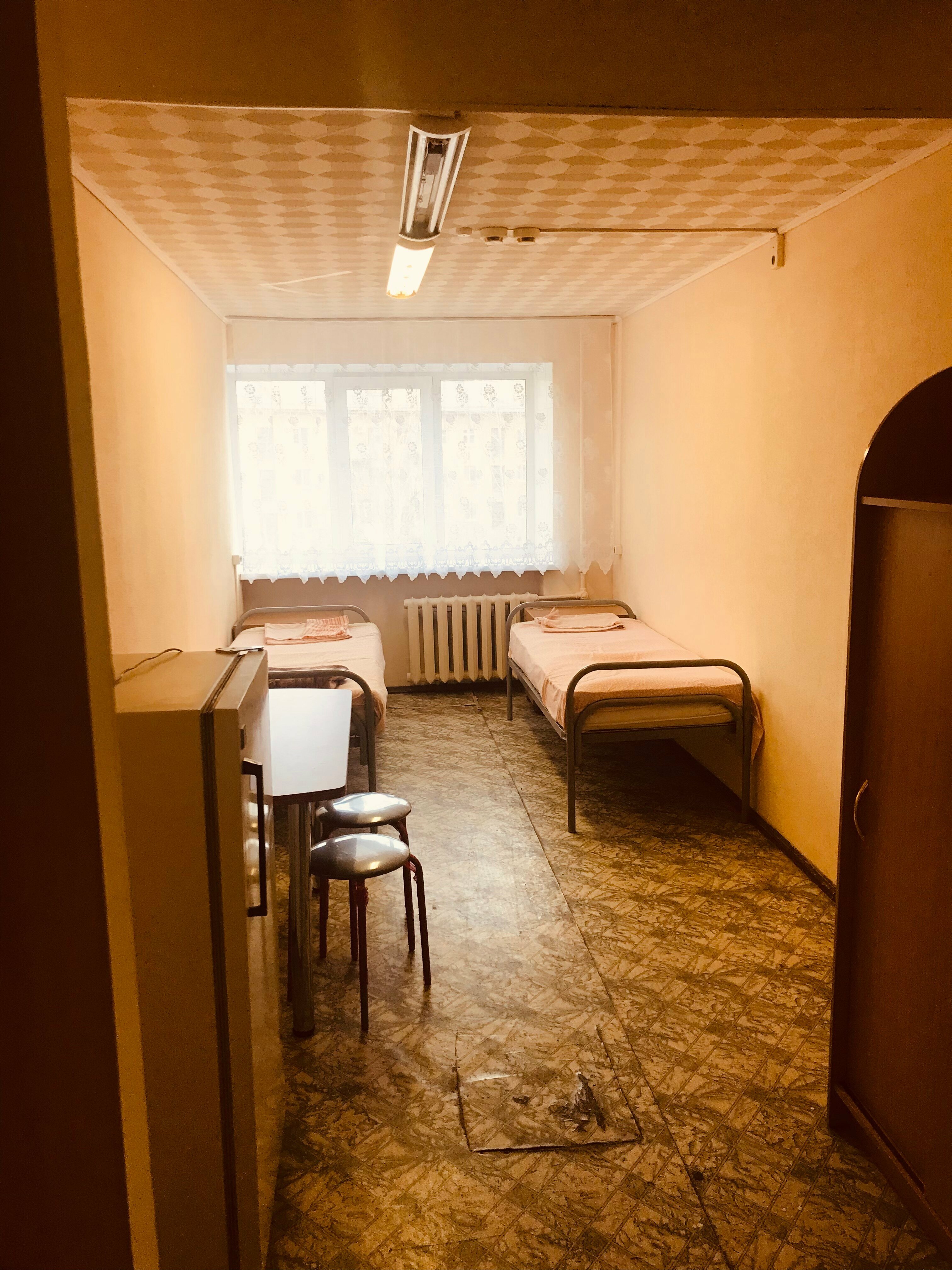 Односпальная кровать в общем мужском номере