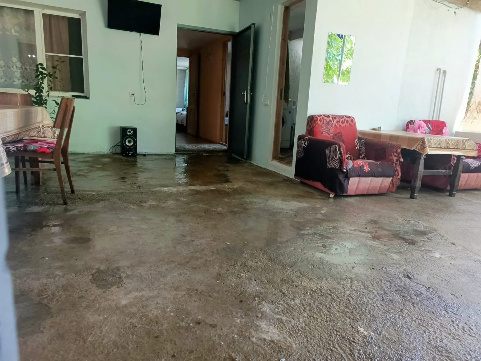 Двухместный номер эконом-класса с 2 отдельными кроватями