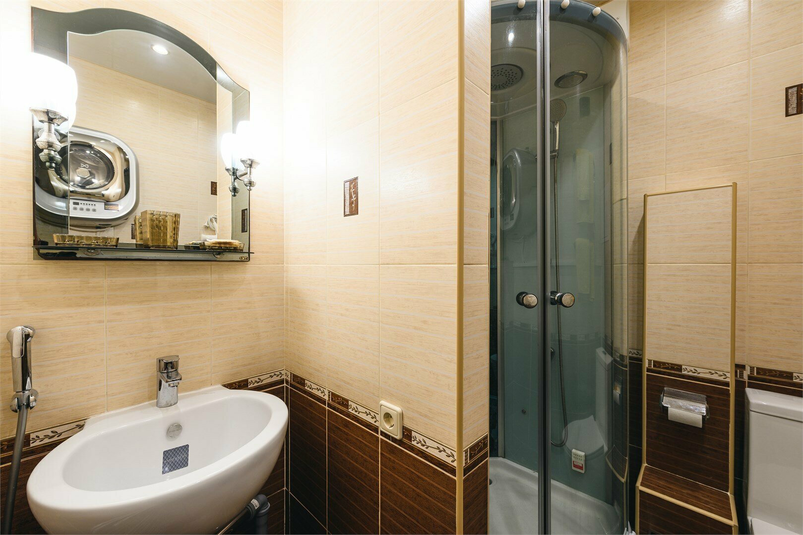 полулюкс ,кухня,очистка воды -осмос,1 этаж,вход без ступенек,возможность раздельных спальных мест        вход без ступенек,стиральная  машинка,очистка воды