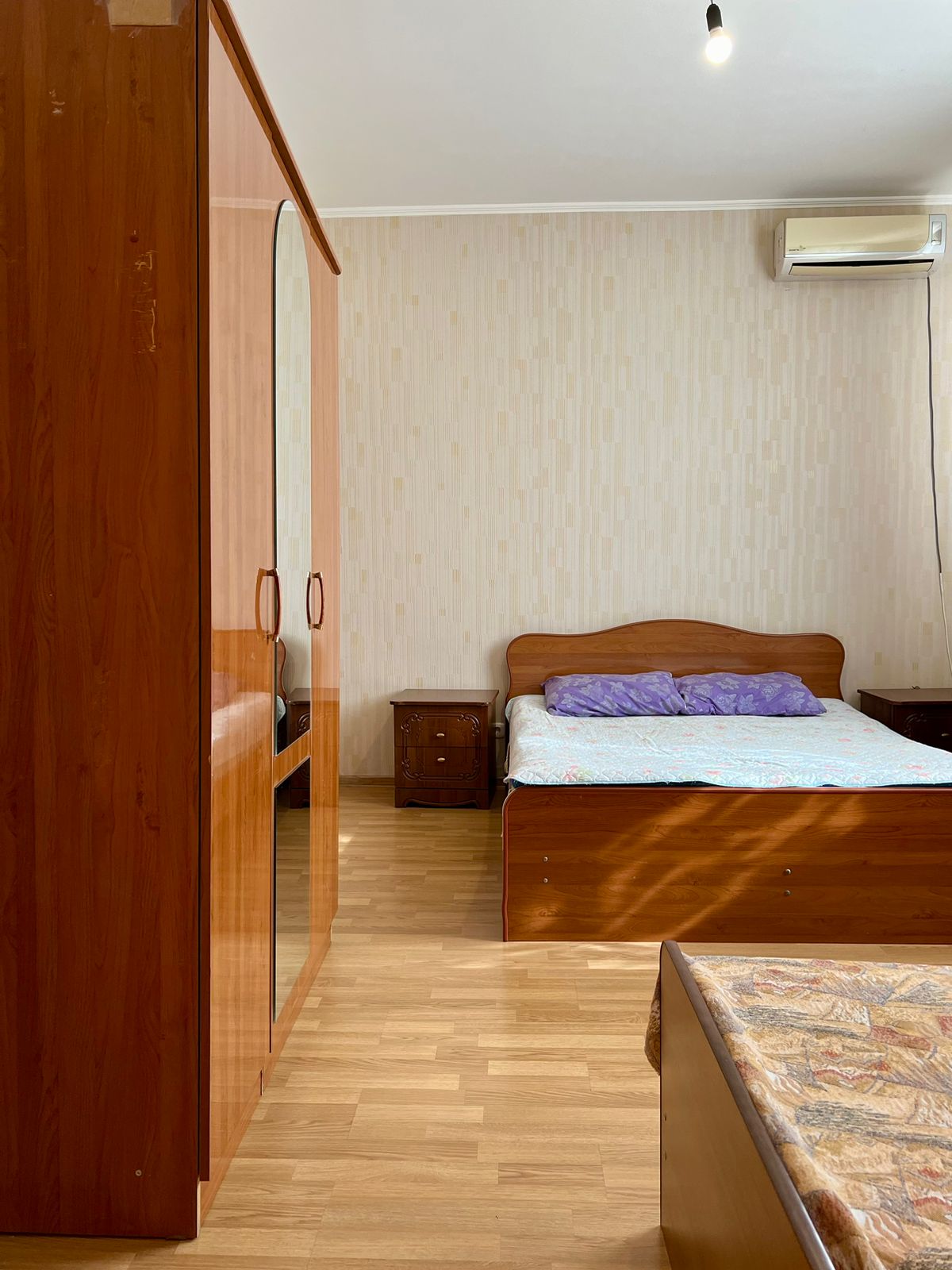 Трехместный номер с видом на озеро