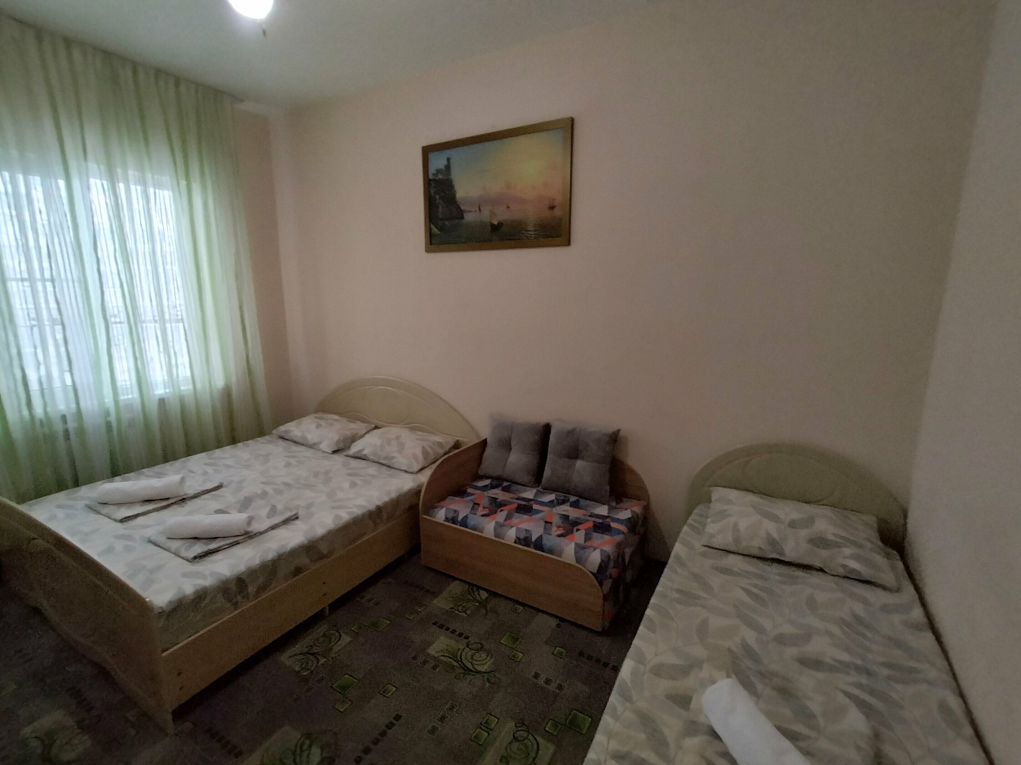 Стандартный трехместный номер