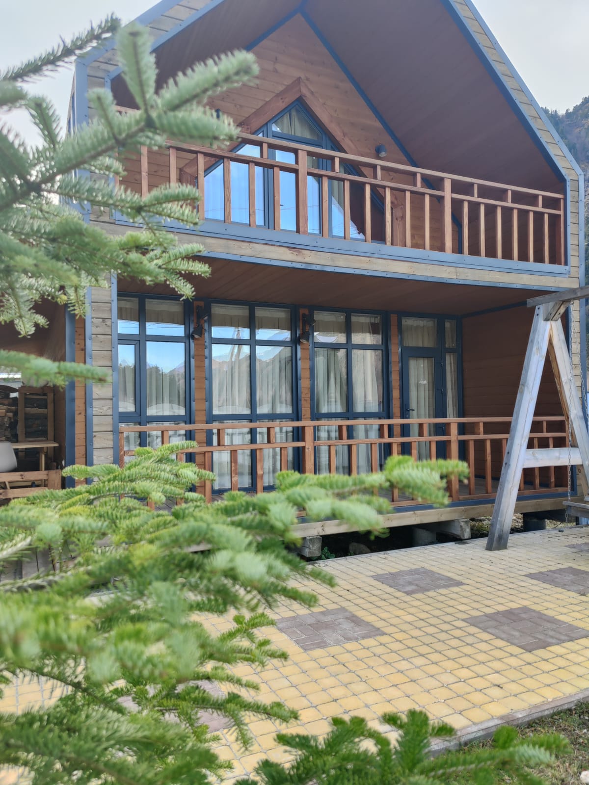 Дом с видом на озеро