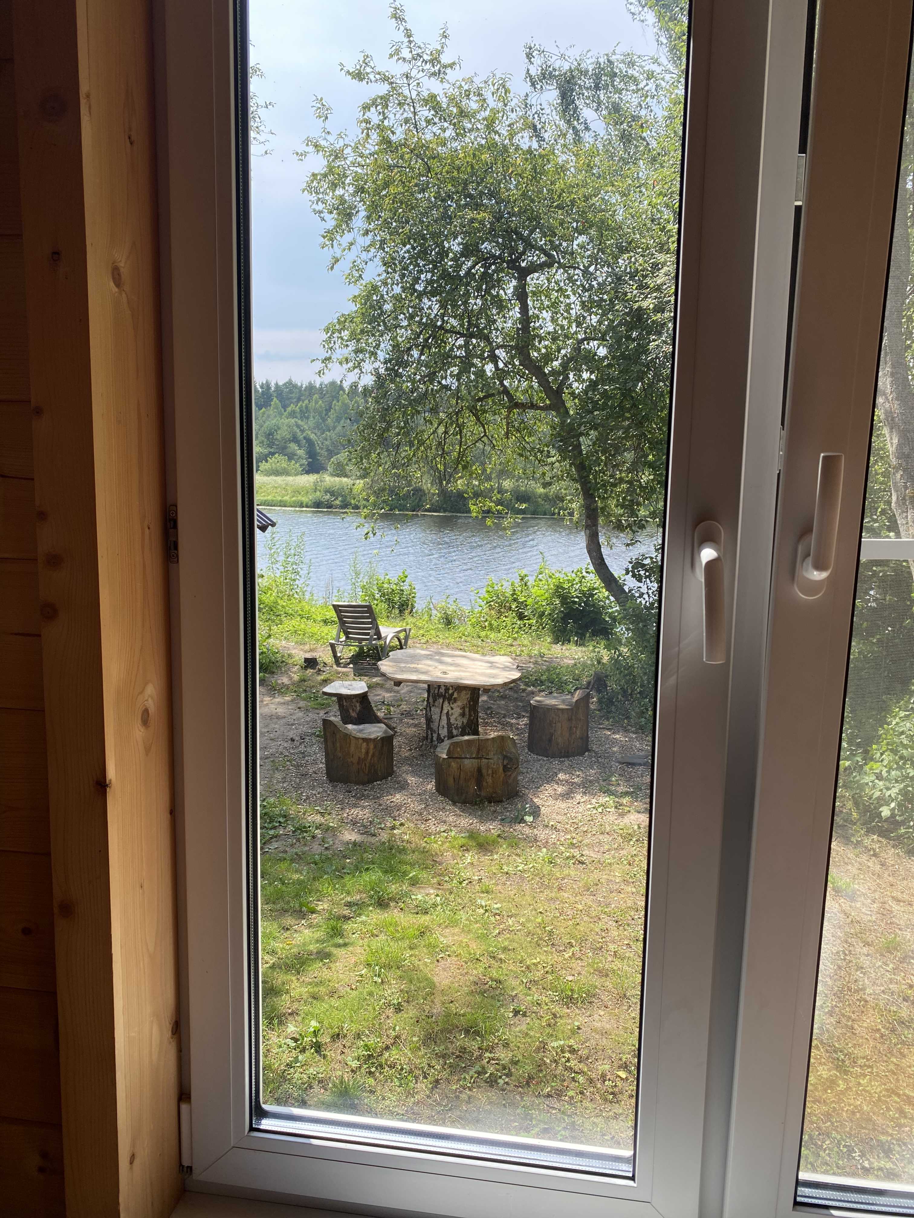 Дом с видом на озеро