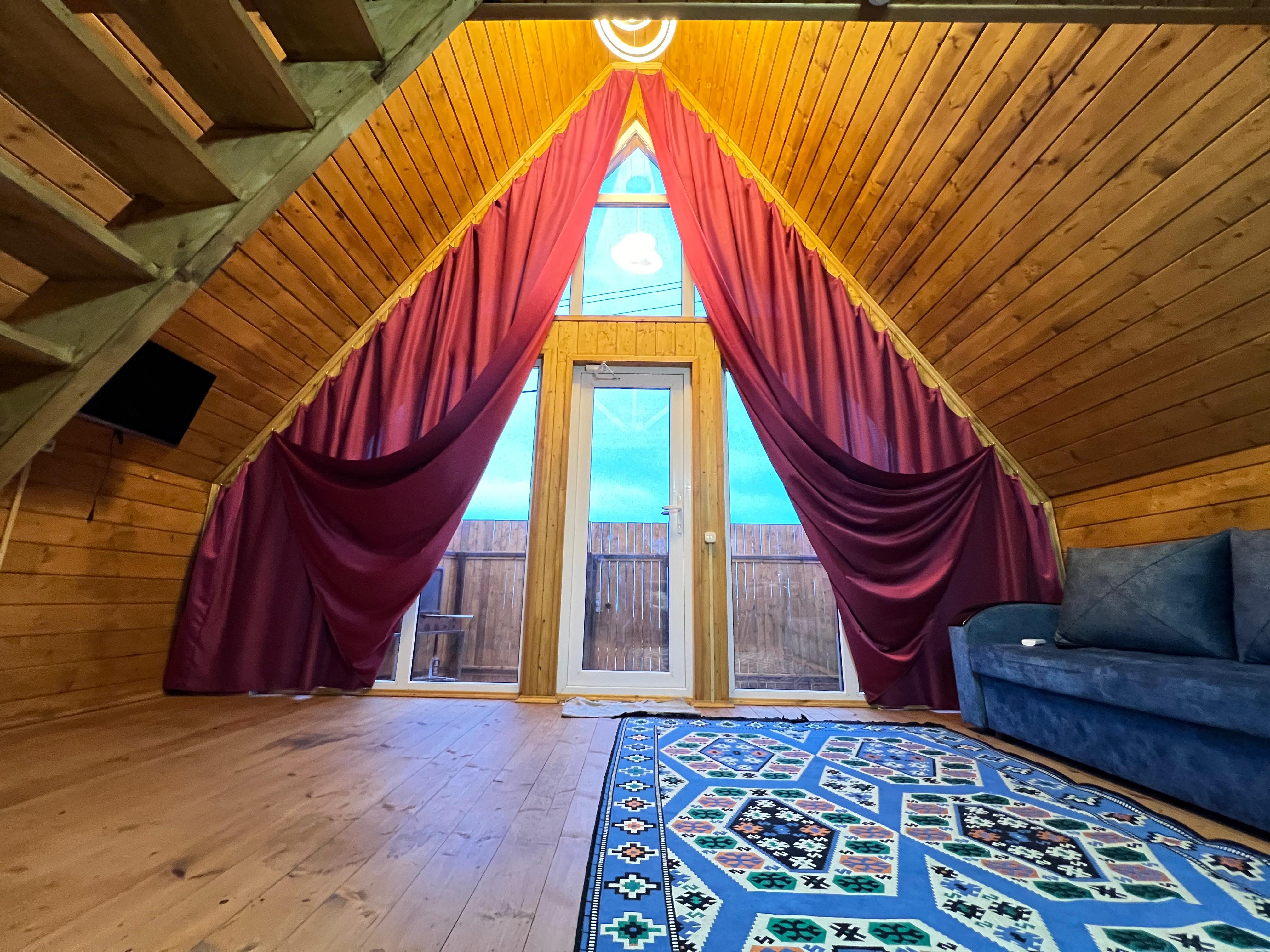 Семейный номер с видом на море