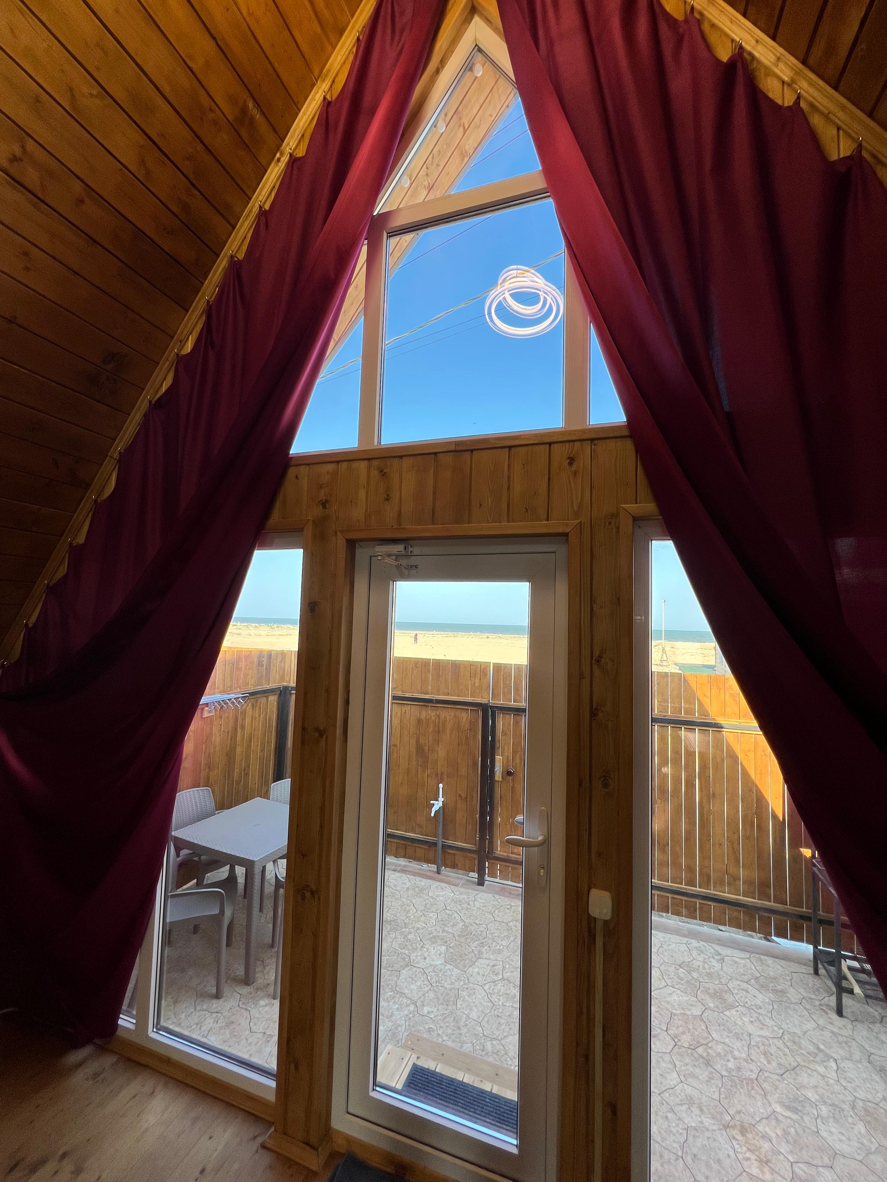 Семейный номер с видом на море