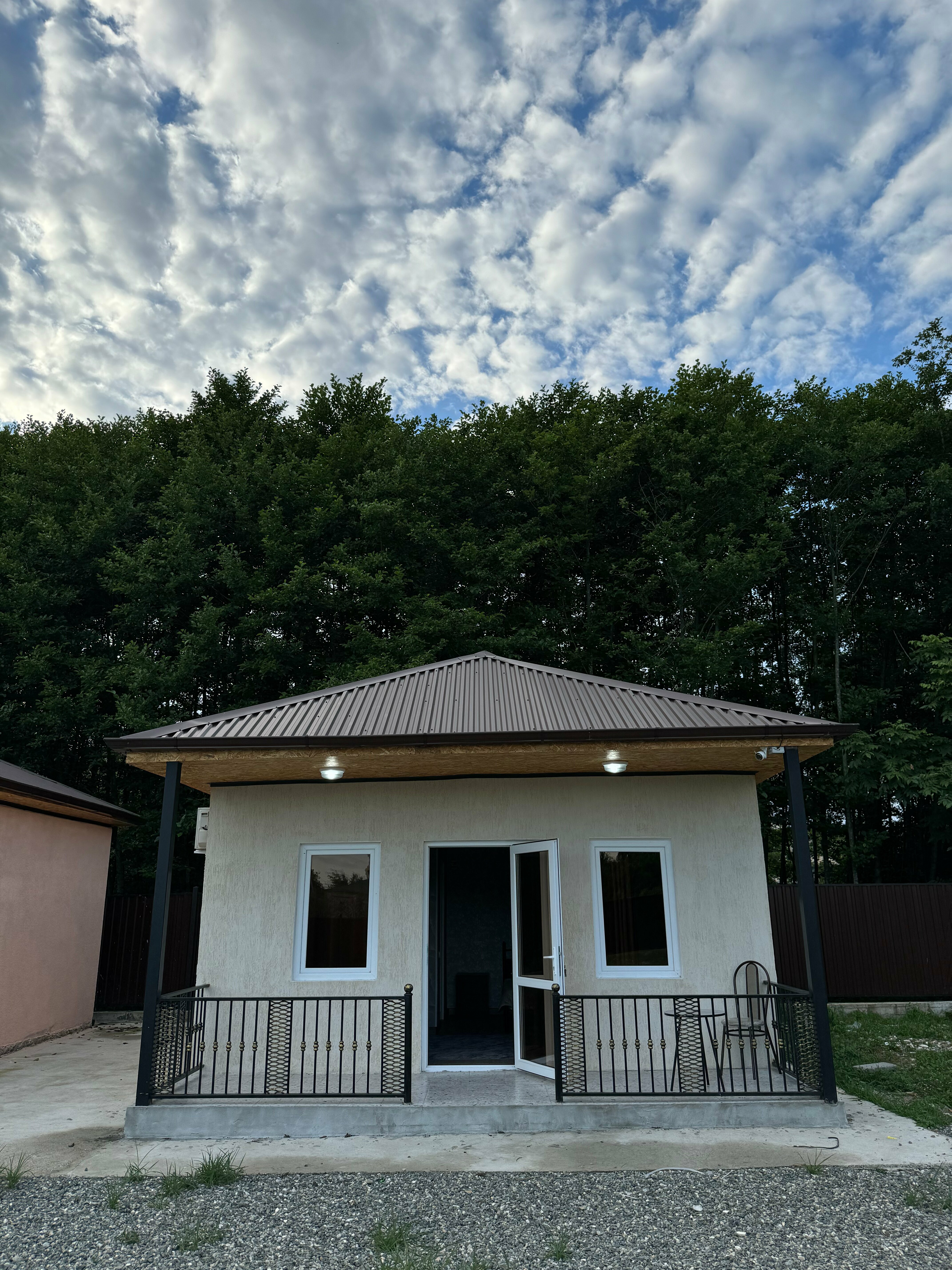 Cемейный номер с собственной ванной комнатой