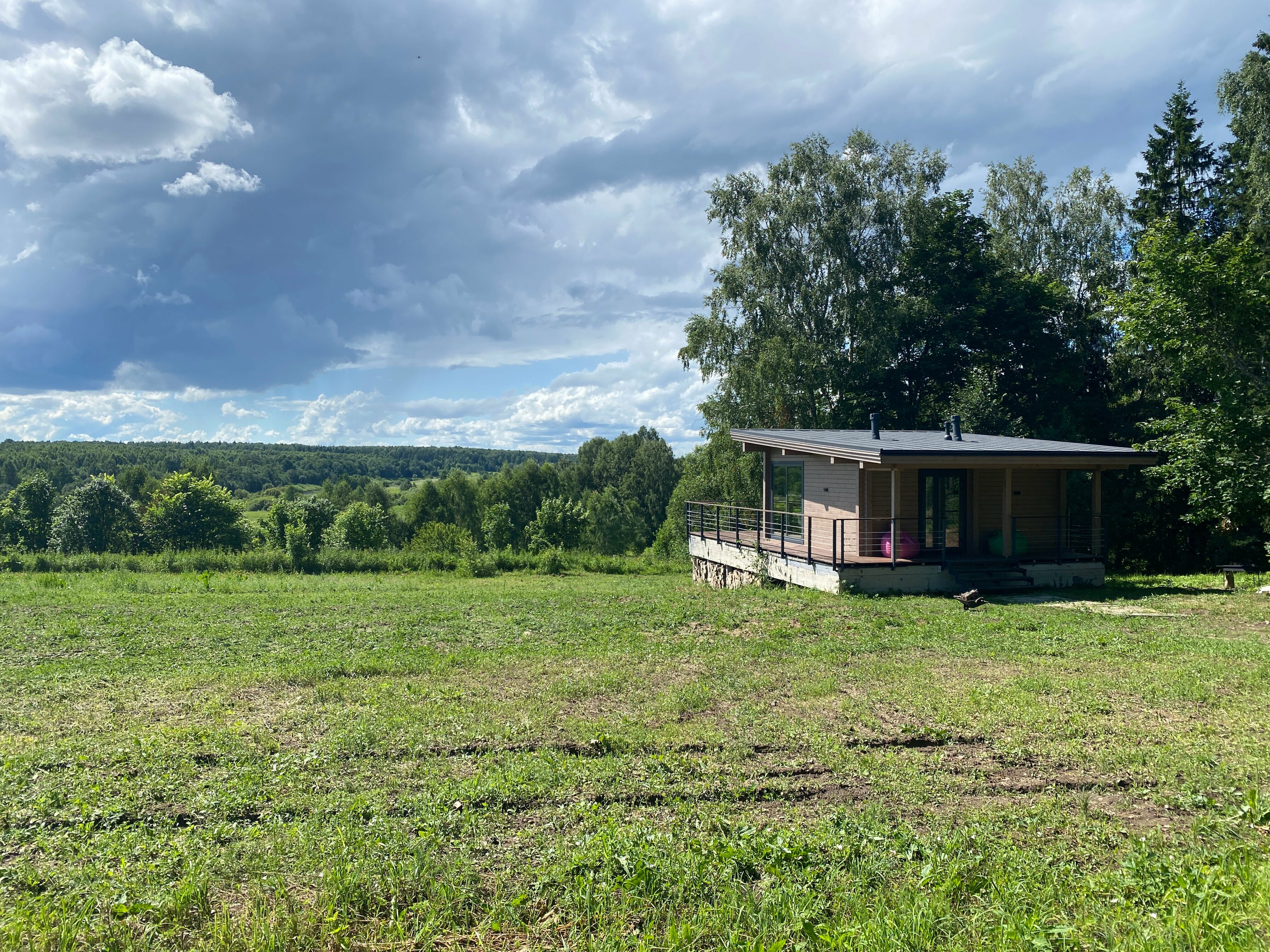 Дом с видом на лес