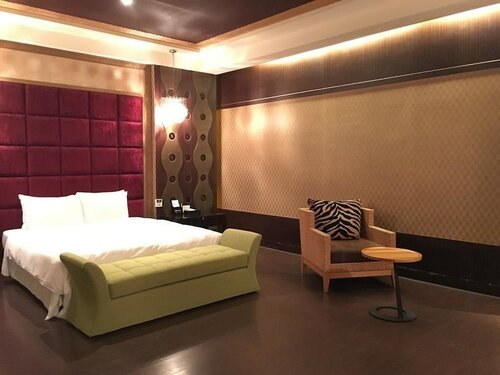 Двухместный номер с 1 двуспальной кроватью, для некурящих (C) в Her Home SPA Motel Douliu