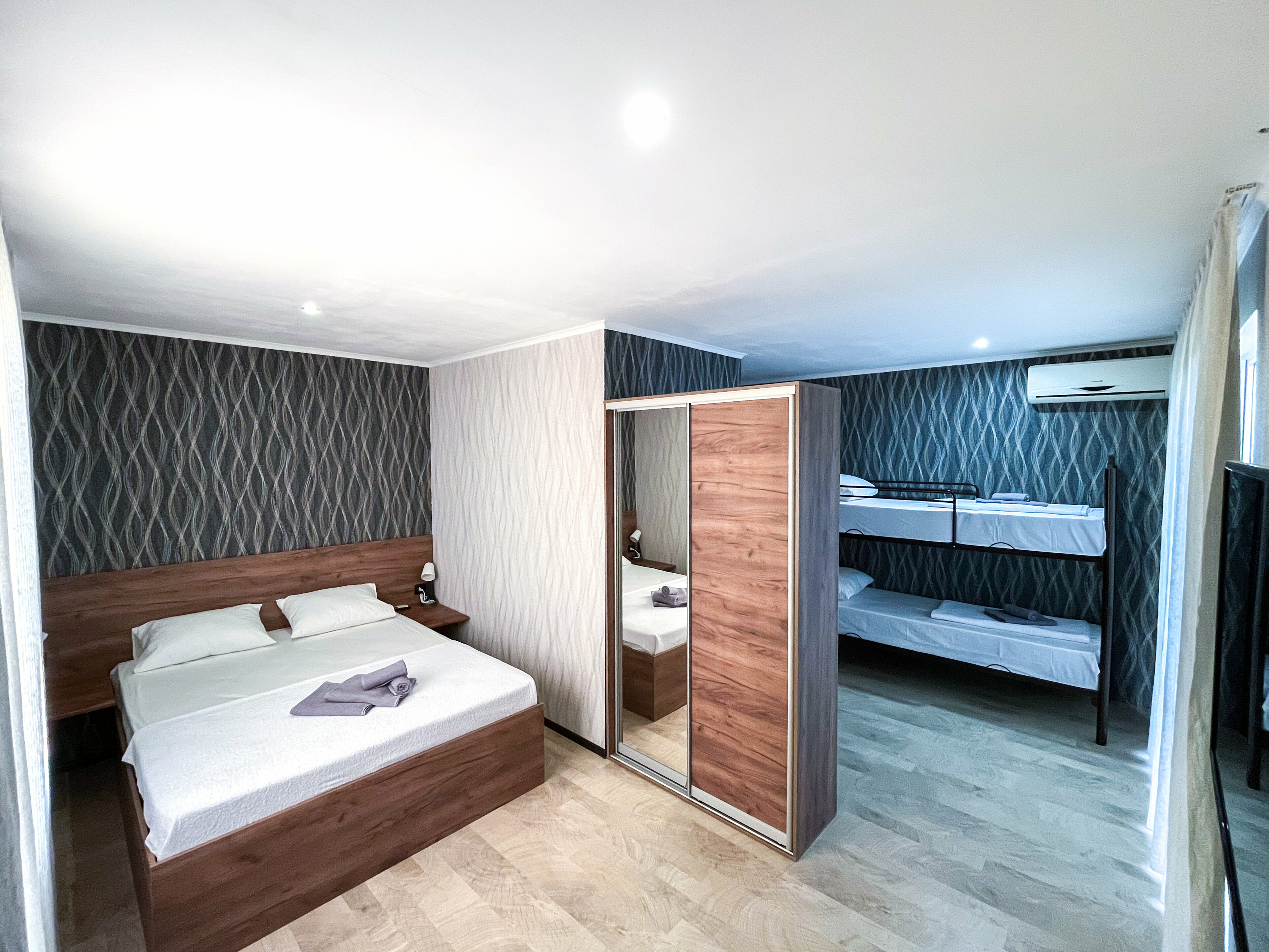 Семейный номер с балконом