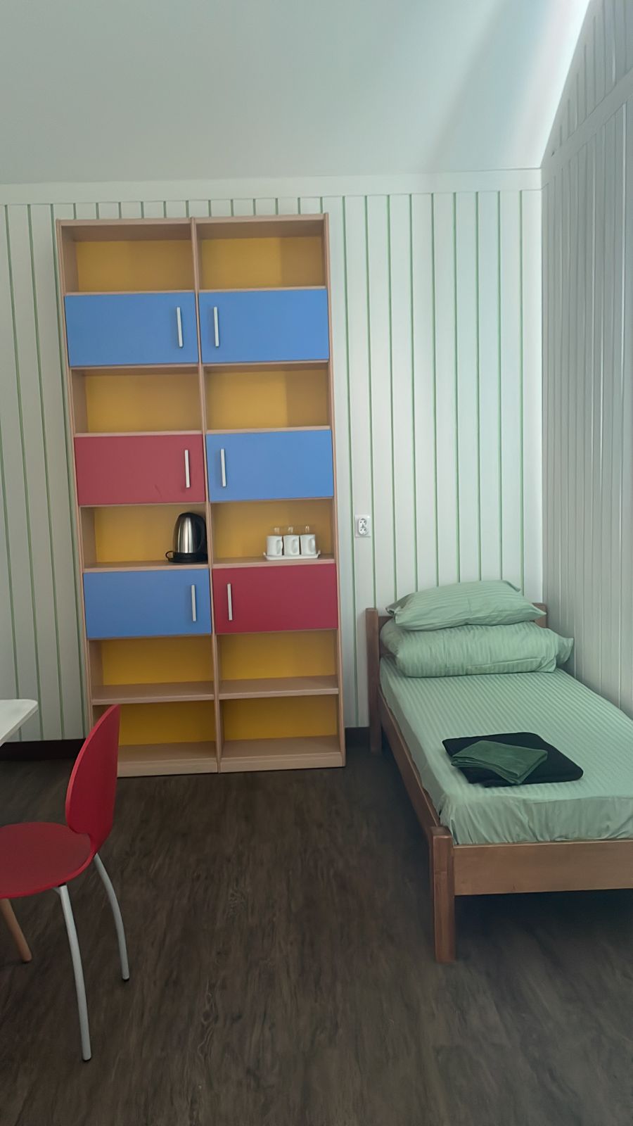 Трехместный номер с общей ванной комнатой