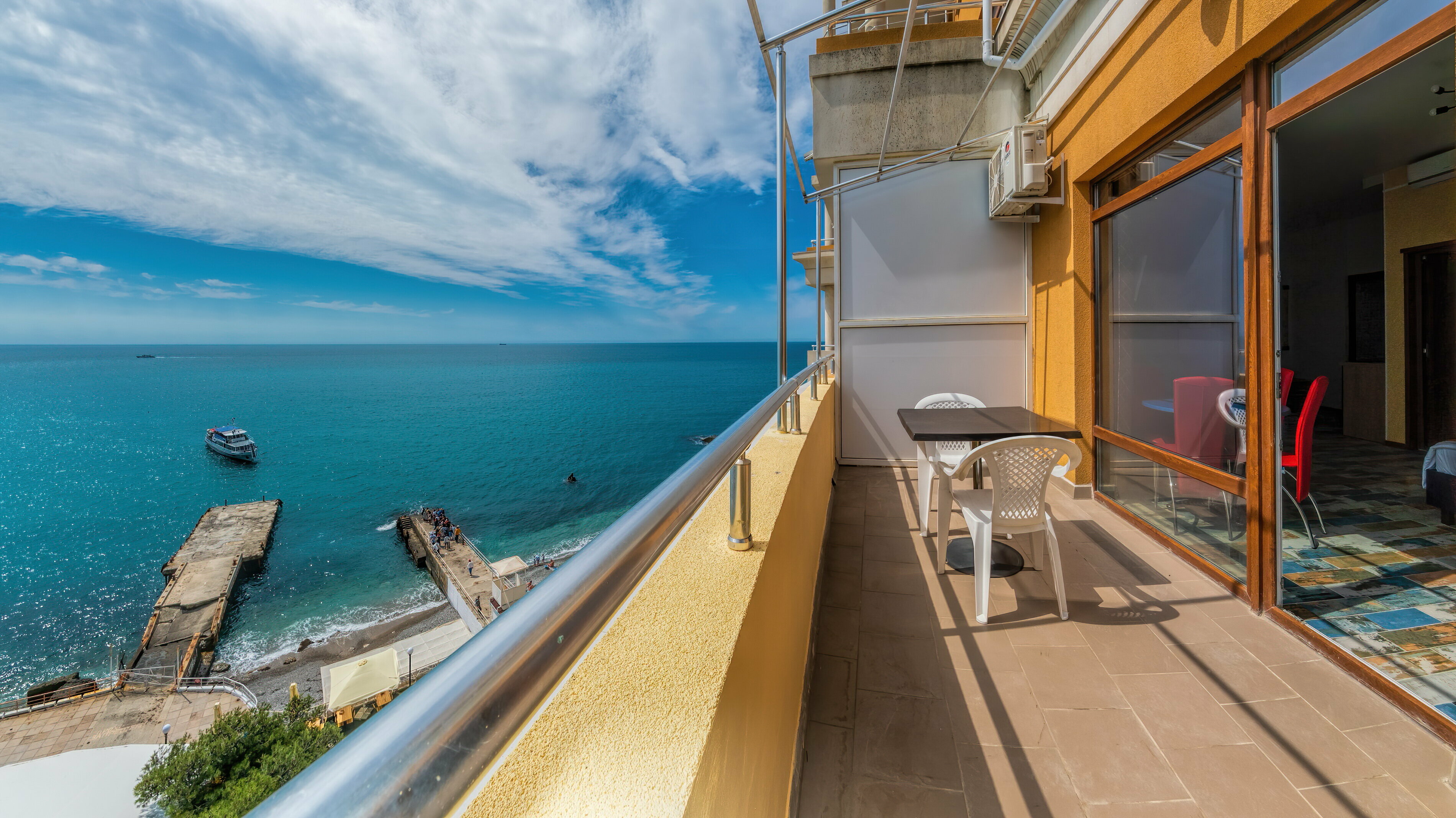 Апартаменты-студия с видом на море