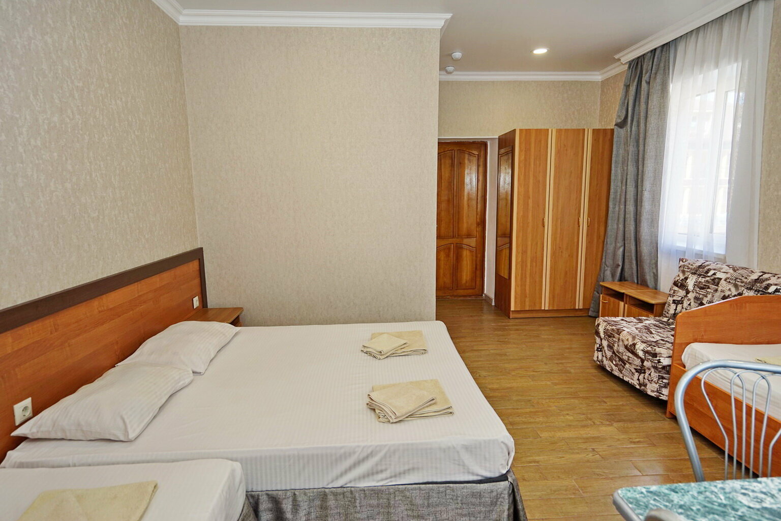 Семейный номер с видом на горы