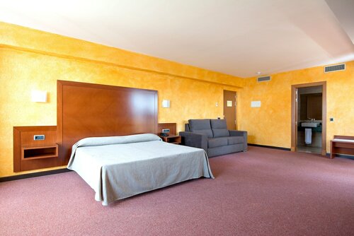 Четырехместный номер ( 2+2 ) в Hotel Blue Sea Al Andalus