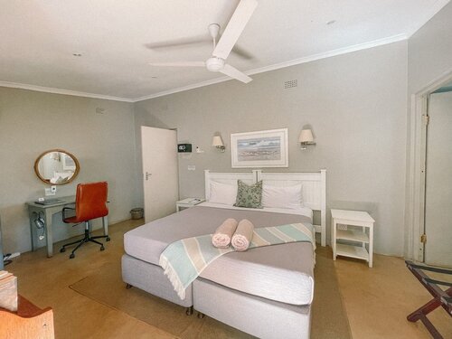 Стандартный номер в Ngoye Lodge