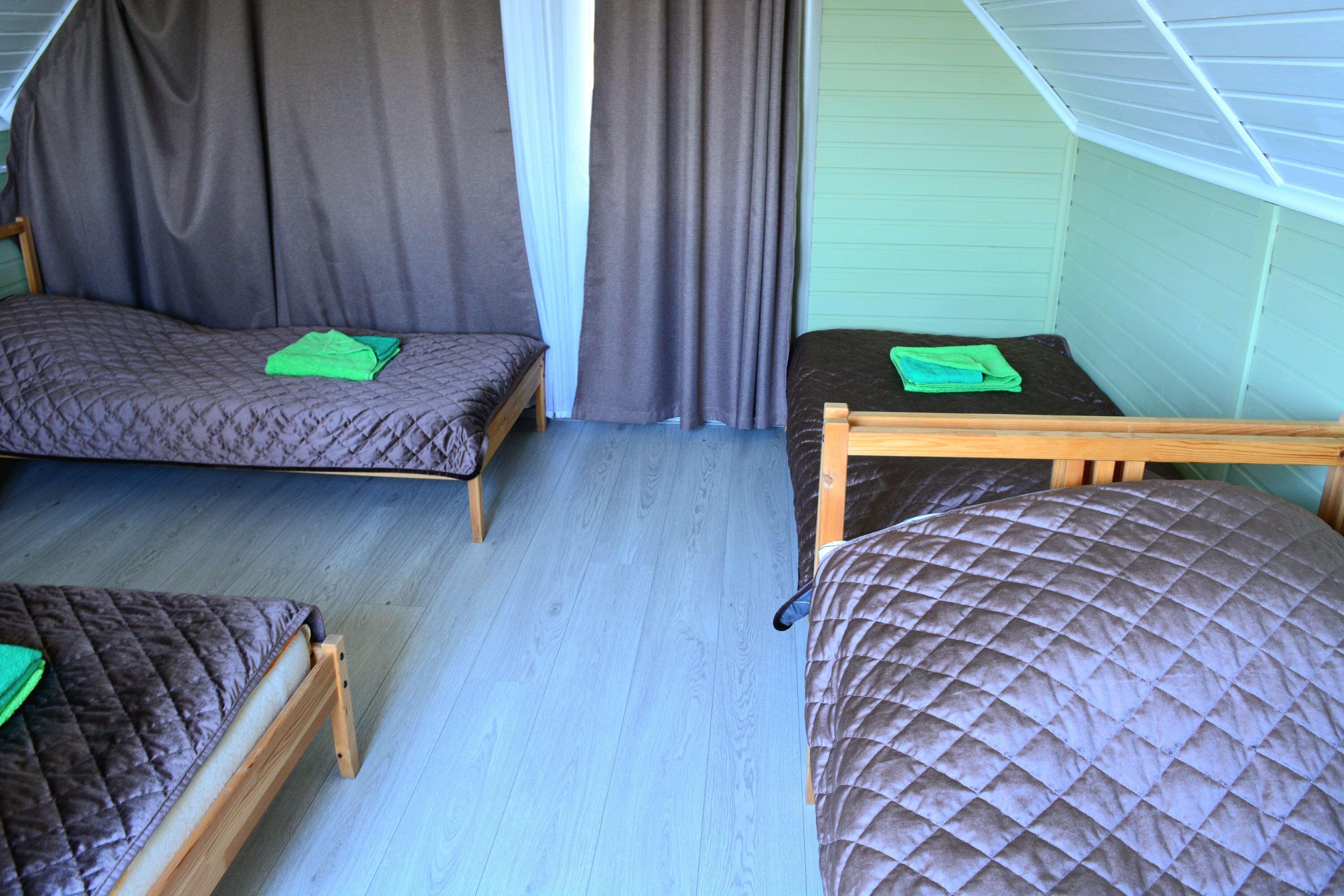 Коттедж с балконом