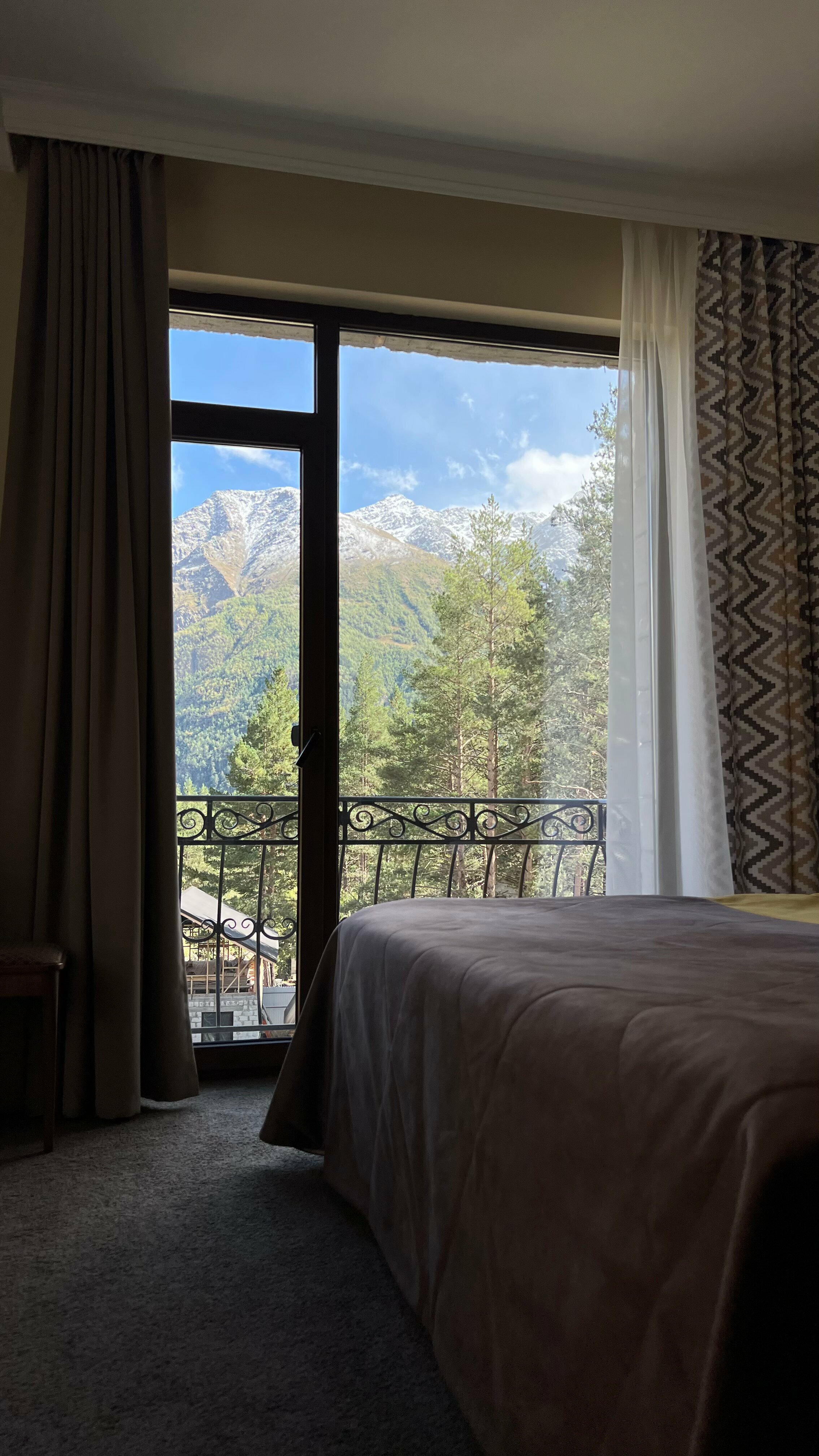 Двухместный номер с 1 кроватью или 2 отдельными кроватями, вид на горы