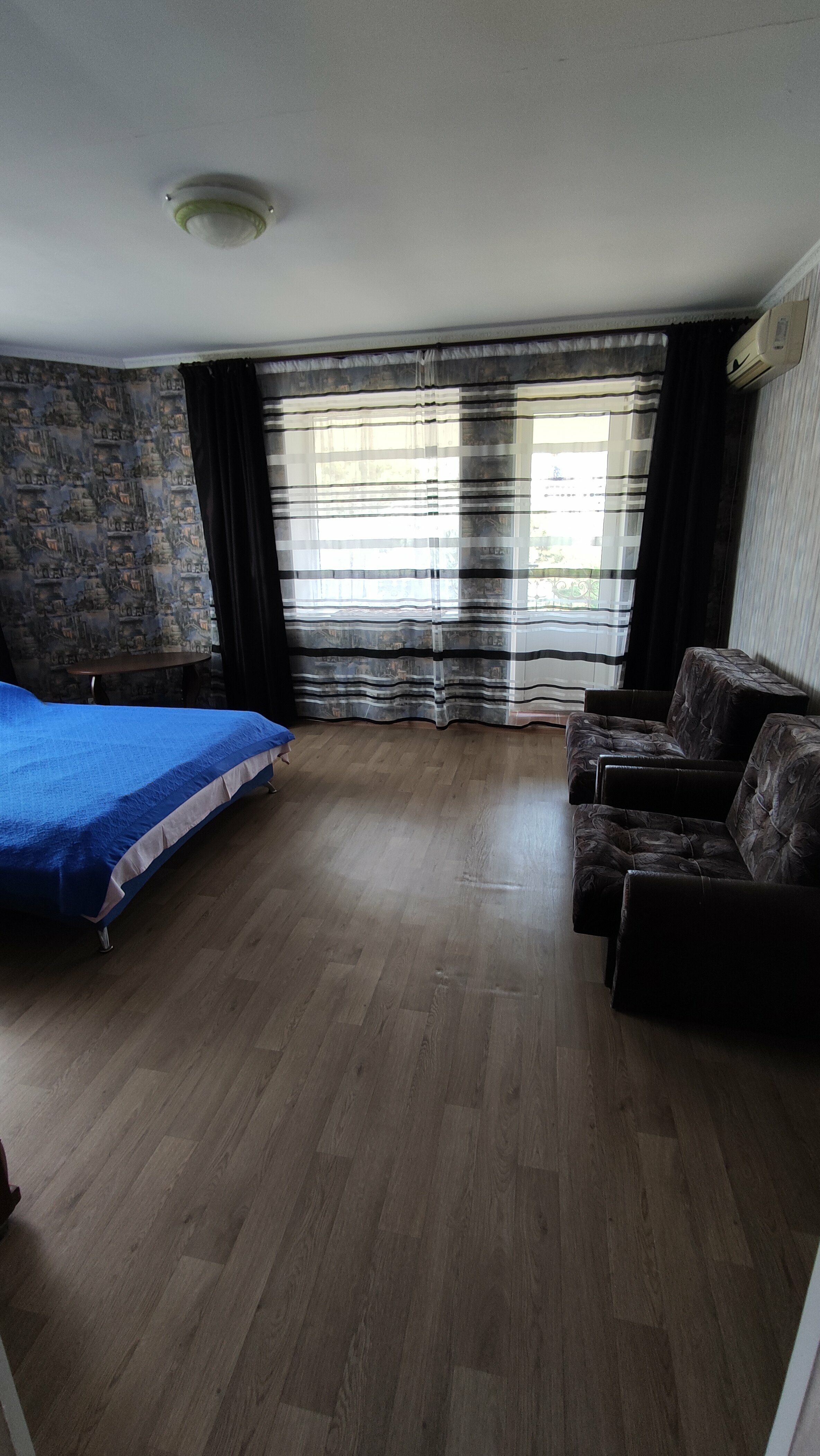 Четырехместный номер с балконом