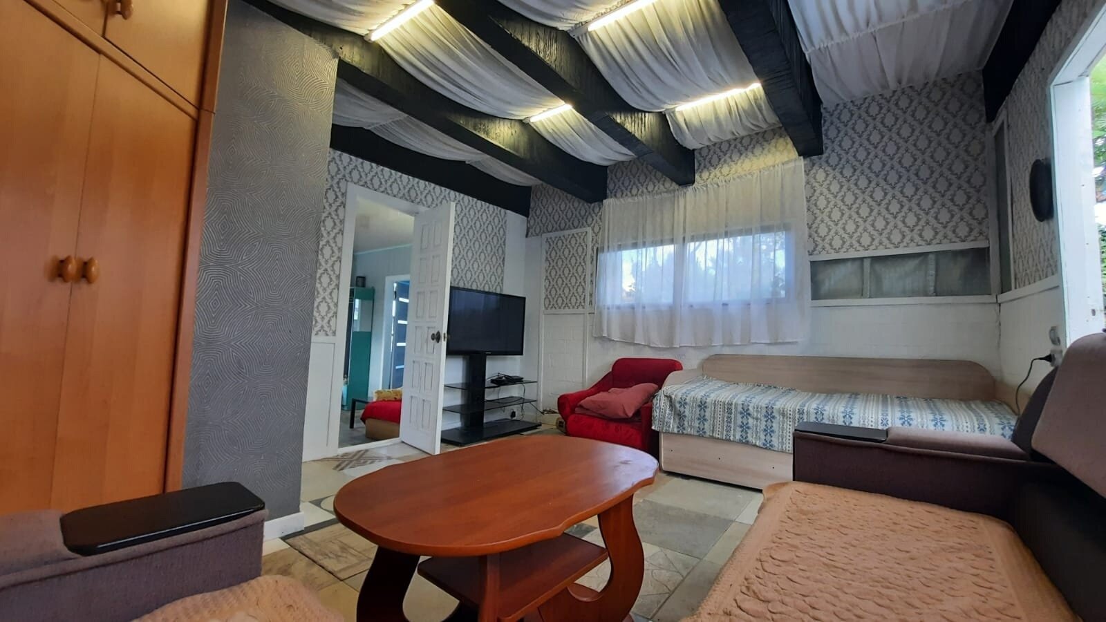 Четырехместный номер с видом на море