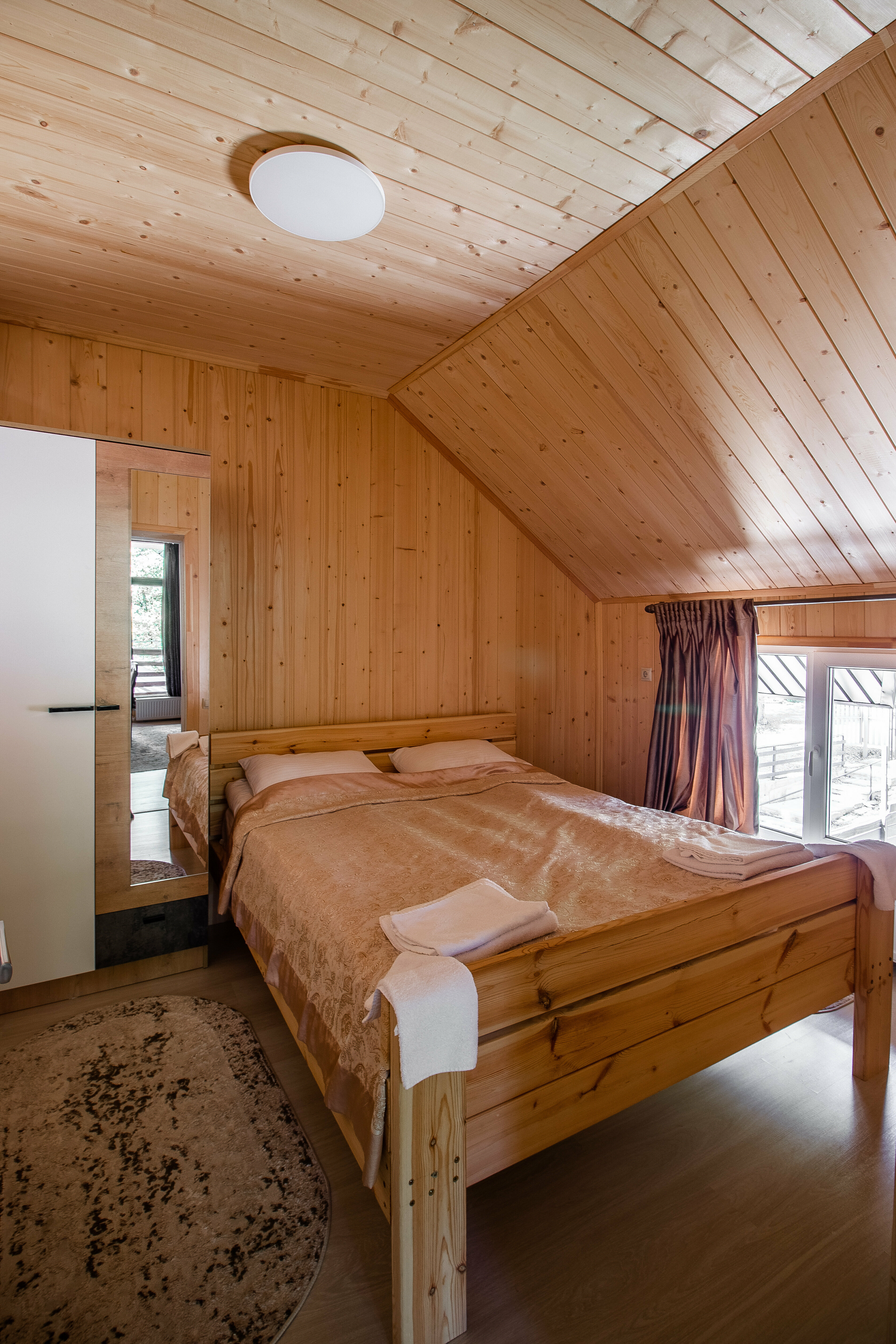 Дом с видом на лес