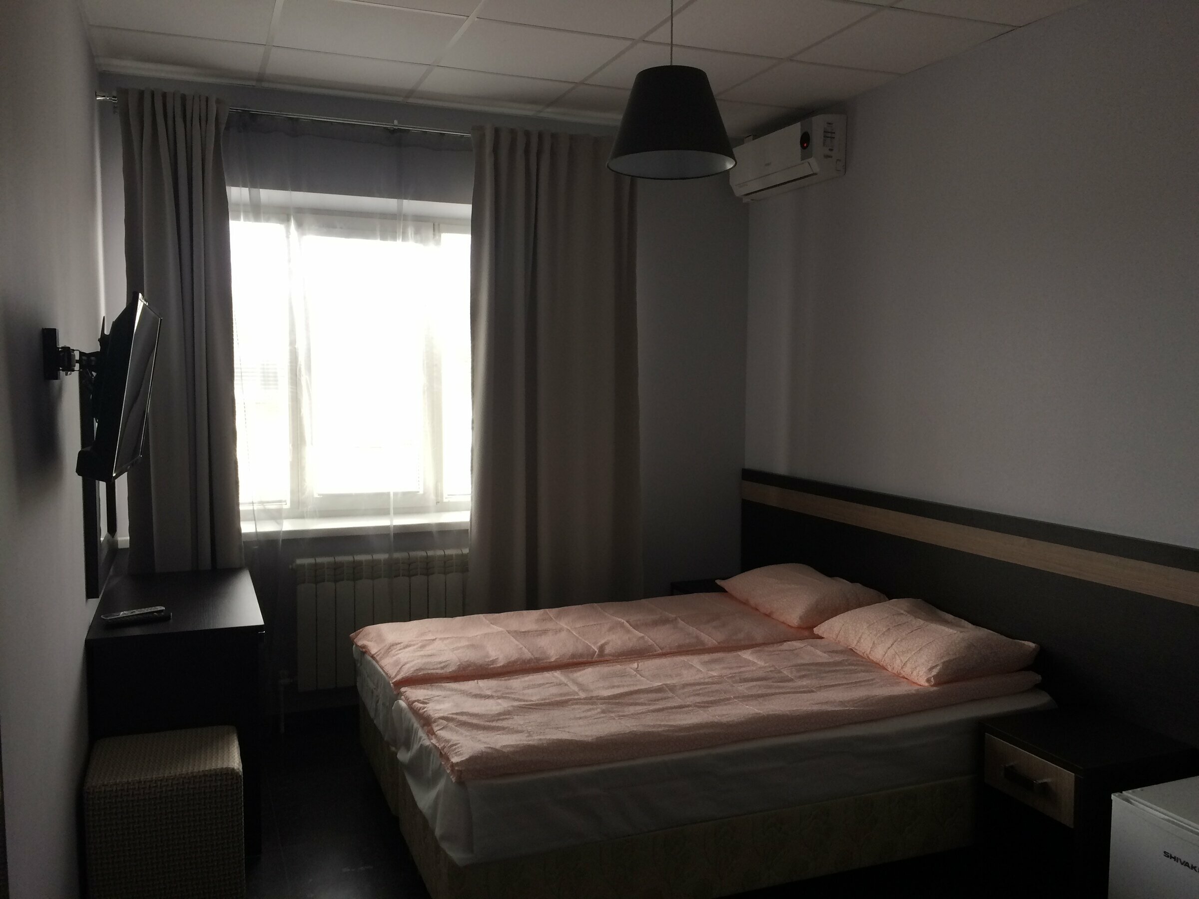 Двухместный номер с 1 кроватью или 2 отдельными кроватями и общей ванной комнатой